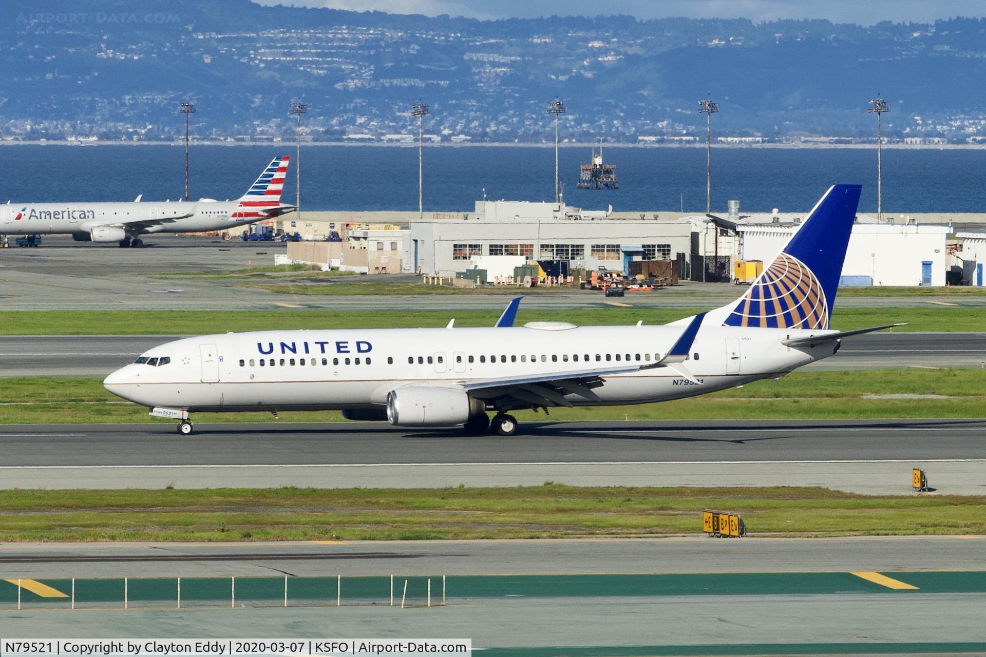 N79521, 2010 Boeing 737-824 C/N 31662, Sky Terrace SFO 2020.