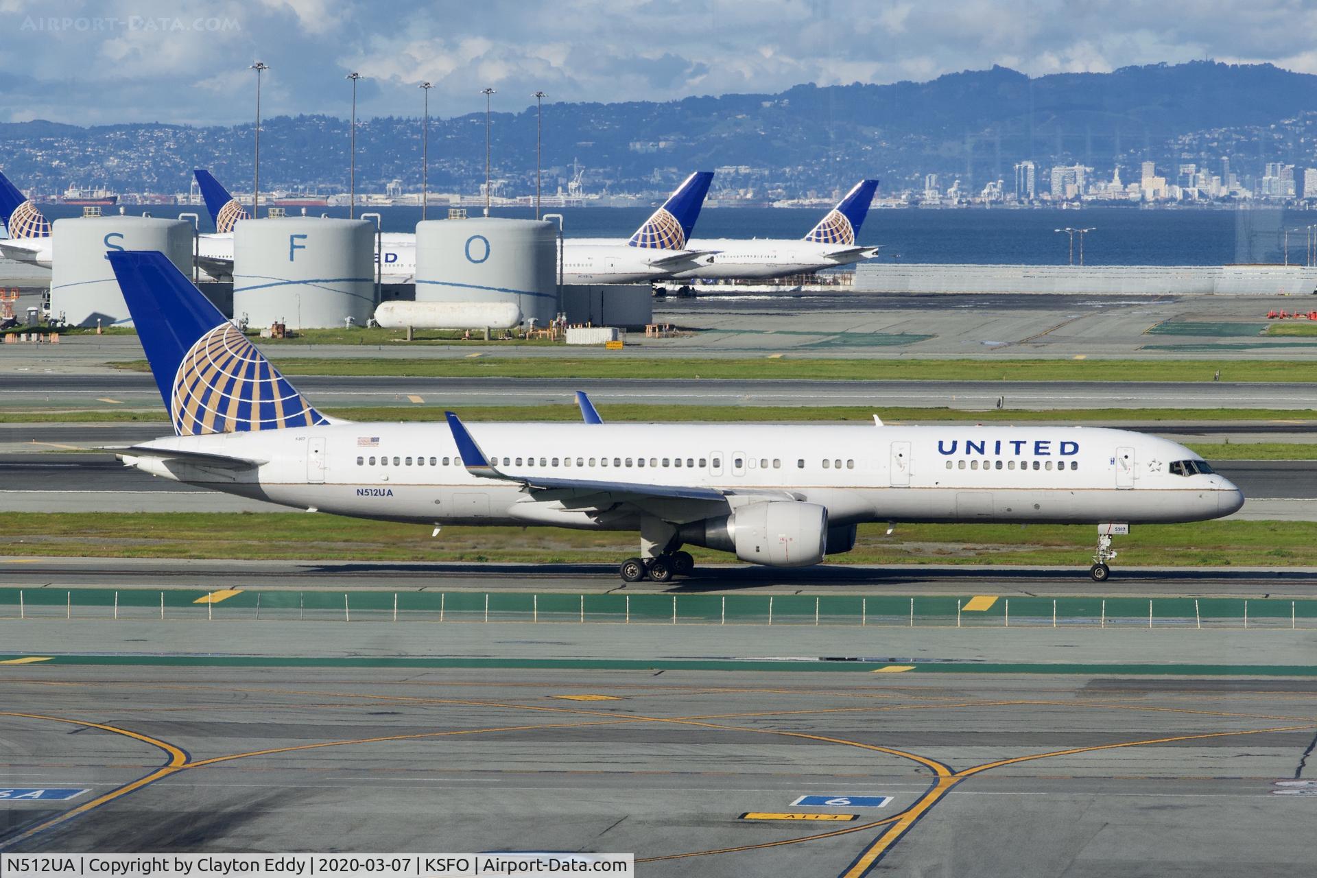 N512UA, 1990 Boeing 757-222 C/N 24809, Sky Terrace SFO 2020.
