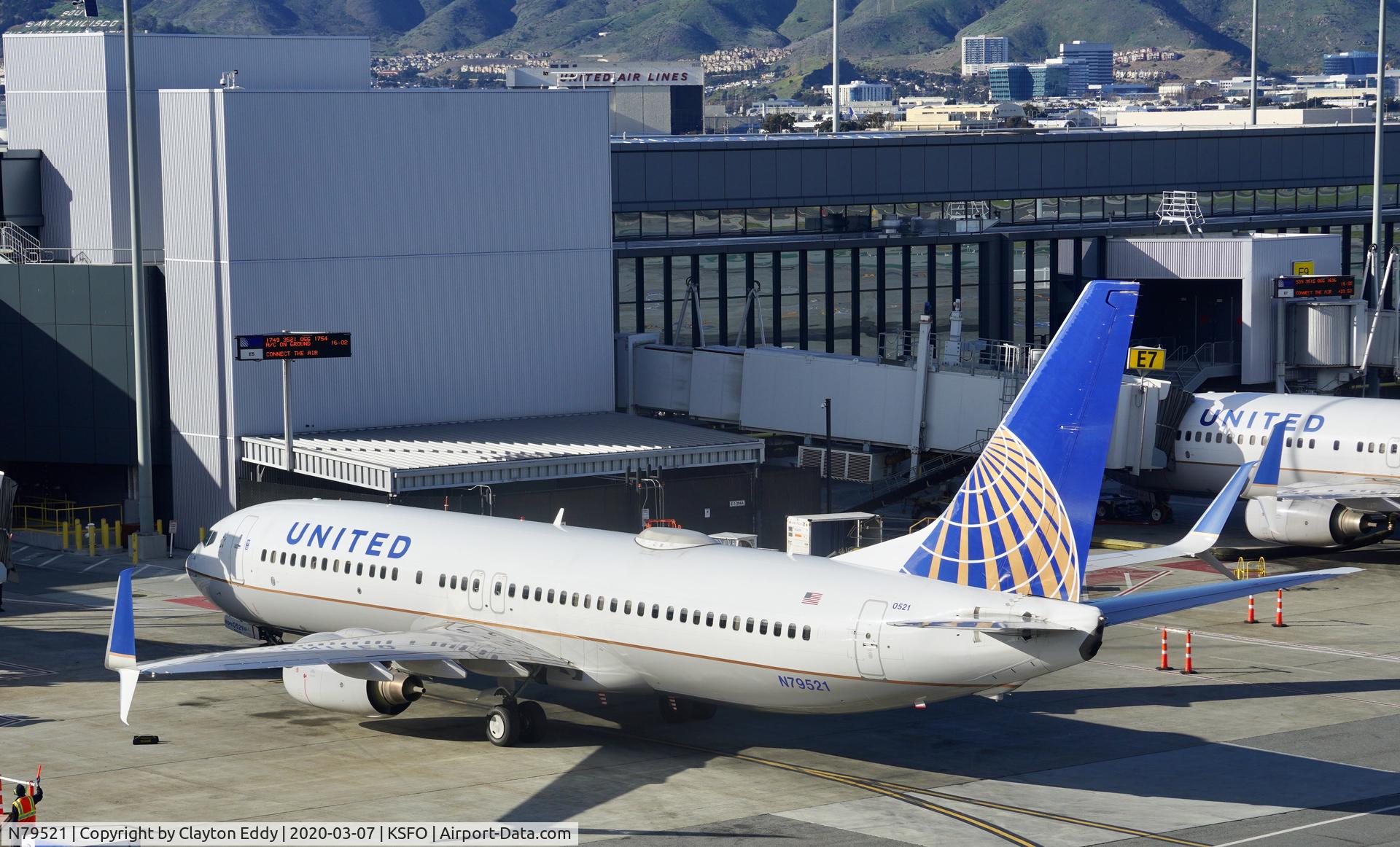 N79521, 2010 Boeing 737-824 C/N 31662, Sky Terrace SFO 2020.