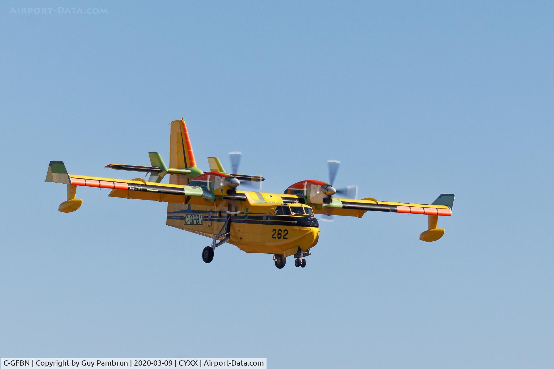 C-GFBN, 1985 Canadair CL-215-6B11 (Series CL-215T) C/N 1081, Short final for 19