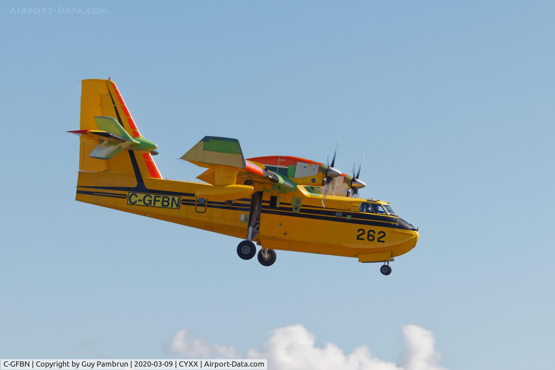 C-GFBN, 1985 Canadair CL-215-6B11 (Series CL-215T) C/N 1081, Short final for 19