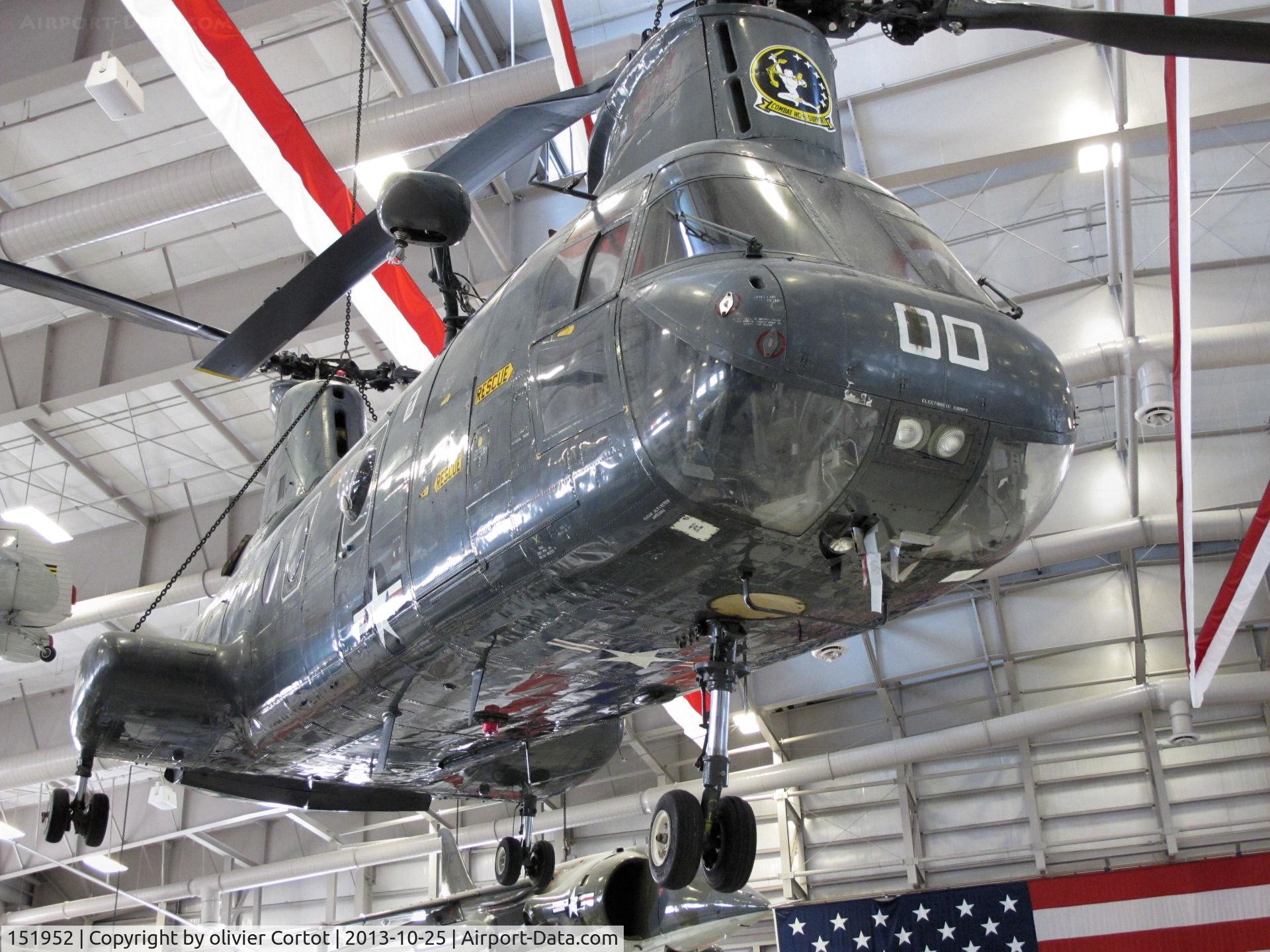 151952, Boeing Vertol HH-46A Sea Knight C/N 2102, Pensacola museum