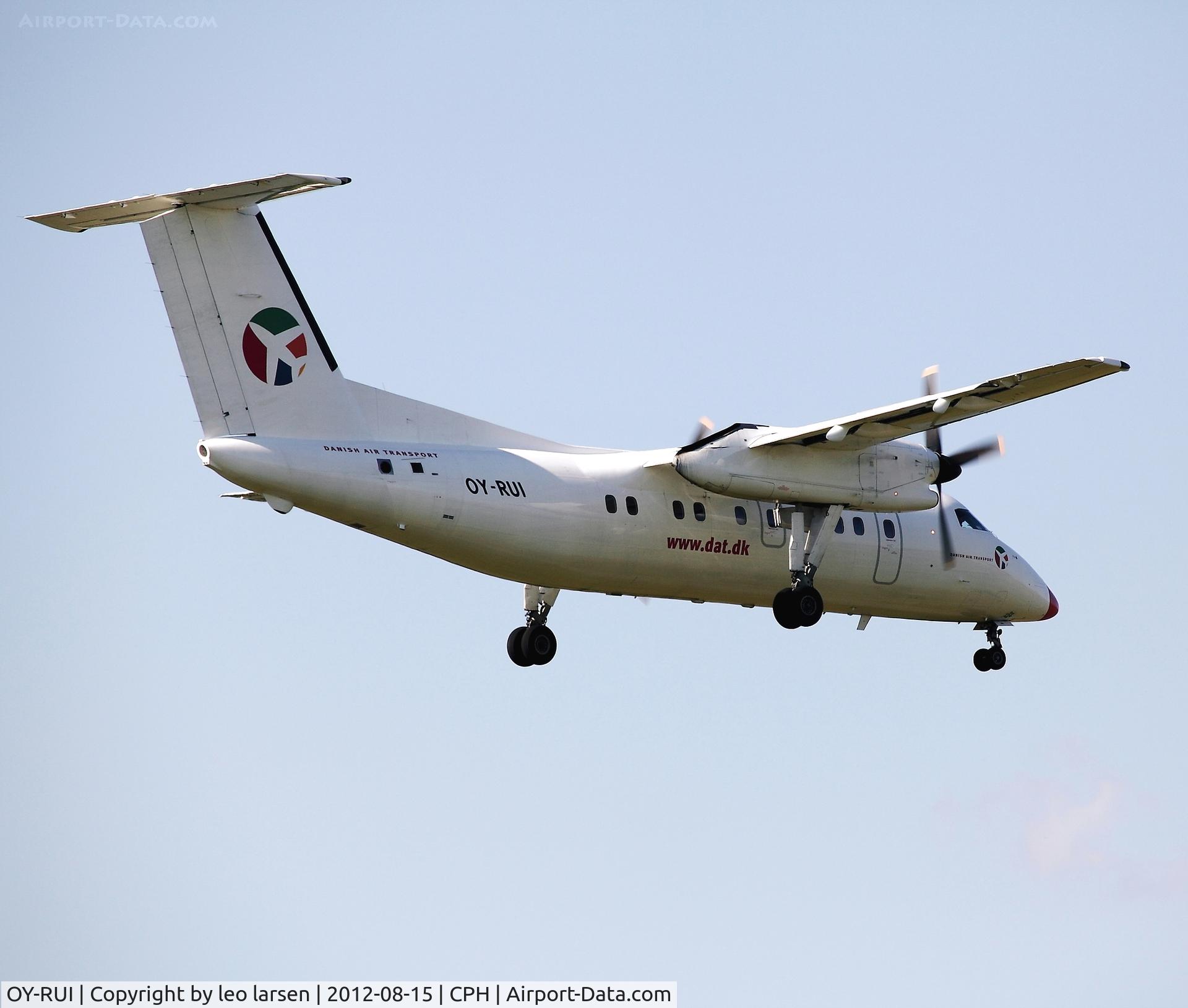 OY-RUI, 1992 De Havilland Canada DHC-8-106 Dash 8 C/N 335, Copenhagen 15.8.2012