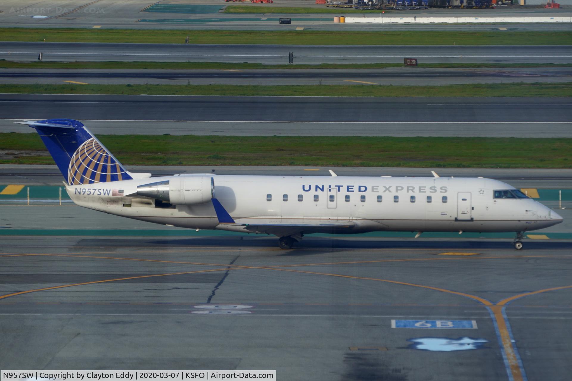 N957SW, 2003 Bombardier CRJ-200LR (CL-600-2B19) C/N 7829, Sky Terrace SFO 2020.