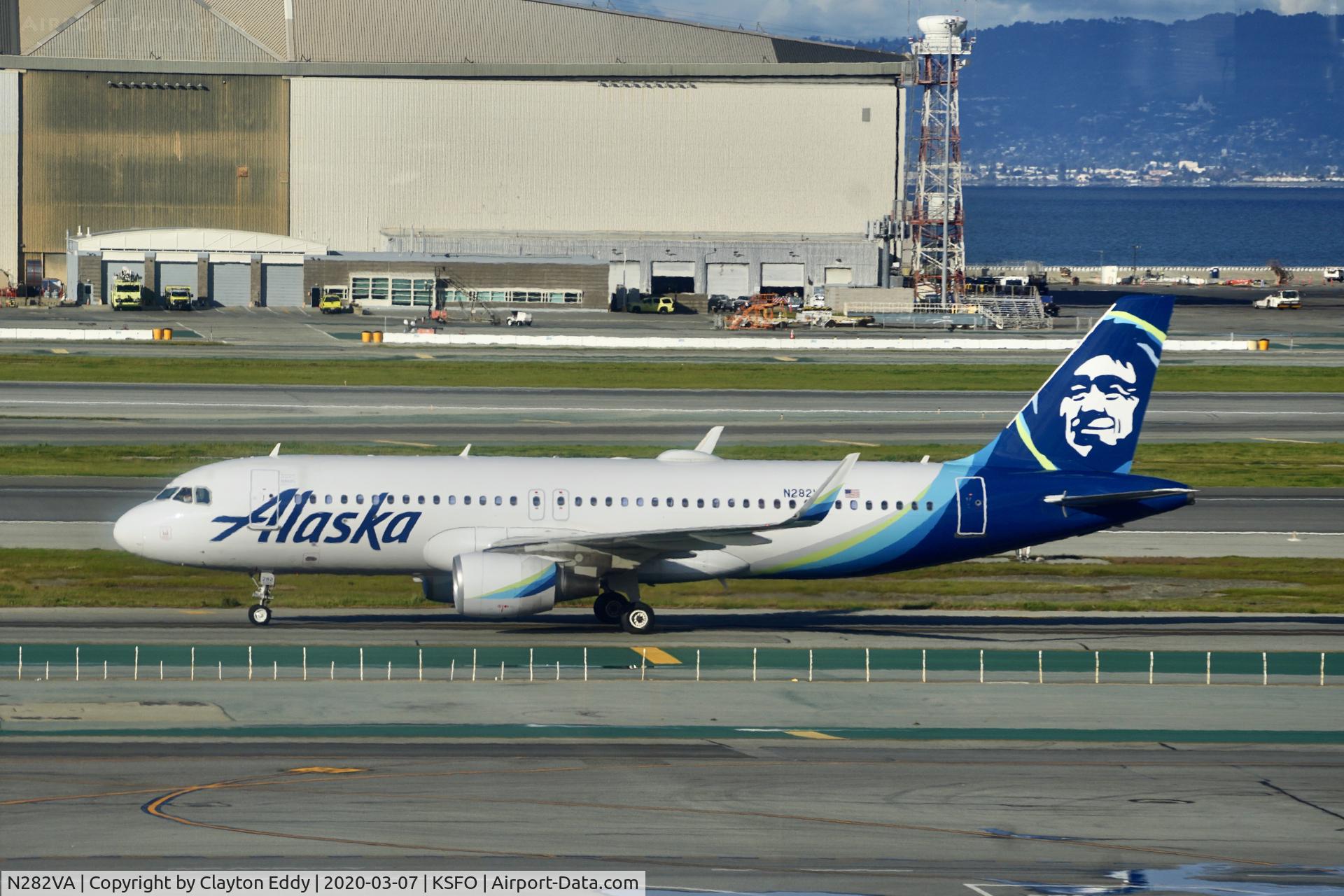 N282VA, 2015 Airbus A320-214 C/N 6704, Sky Terrace SFO 2020.