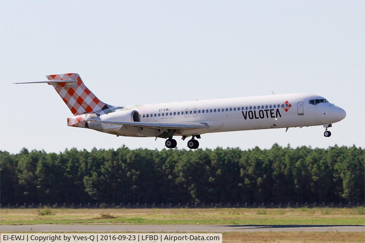 EI-EWJ, 2003 Boeing 717-2BL C/N 55171/5121, Boeing 717-2BL, On final rwy 05, Bordeaux Mérignac airport (LFBD-BOD)