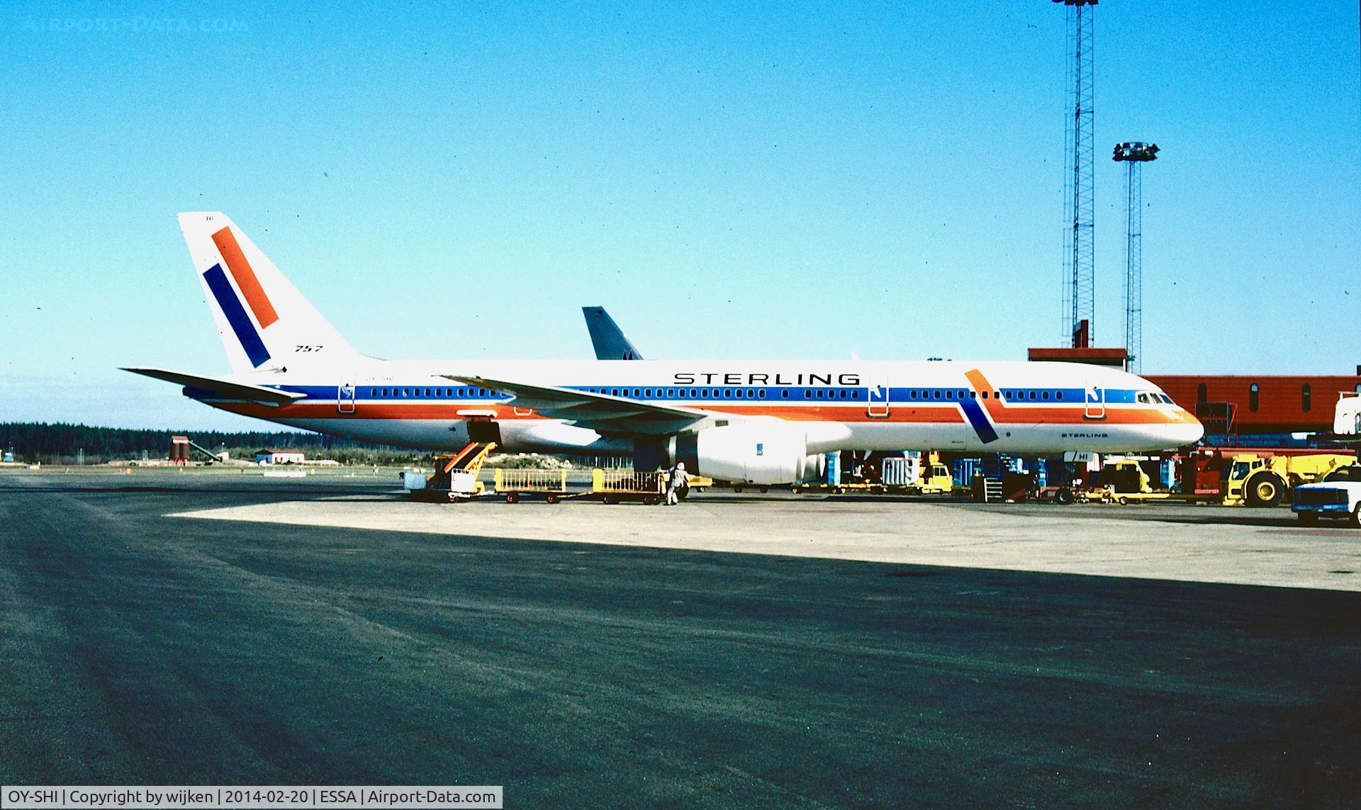 OY-SHI, 1988 Boeing 757-27B C/N 24137, Gate 17