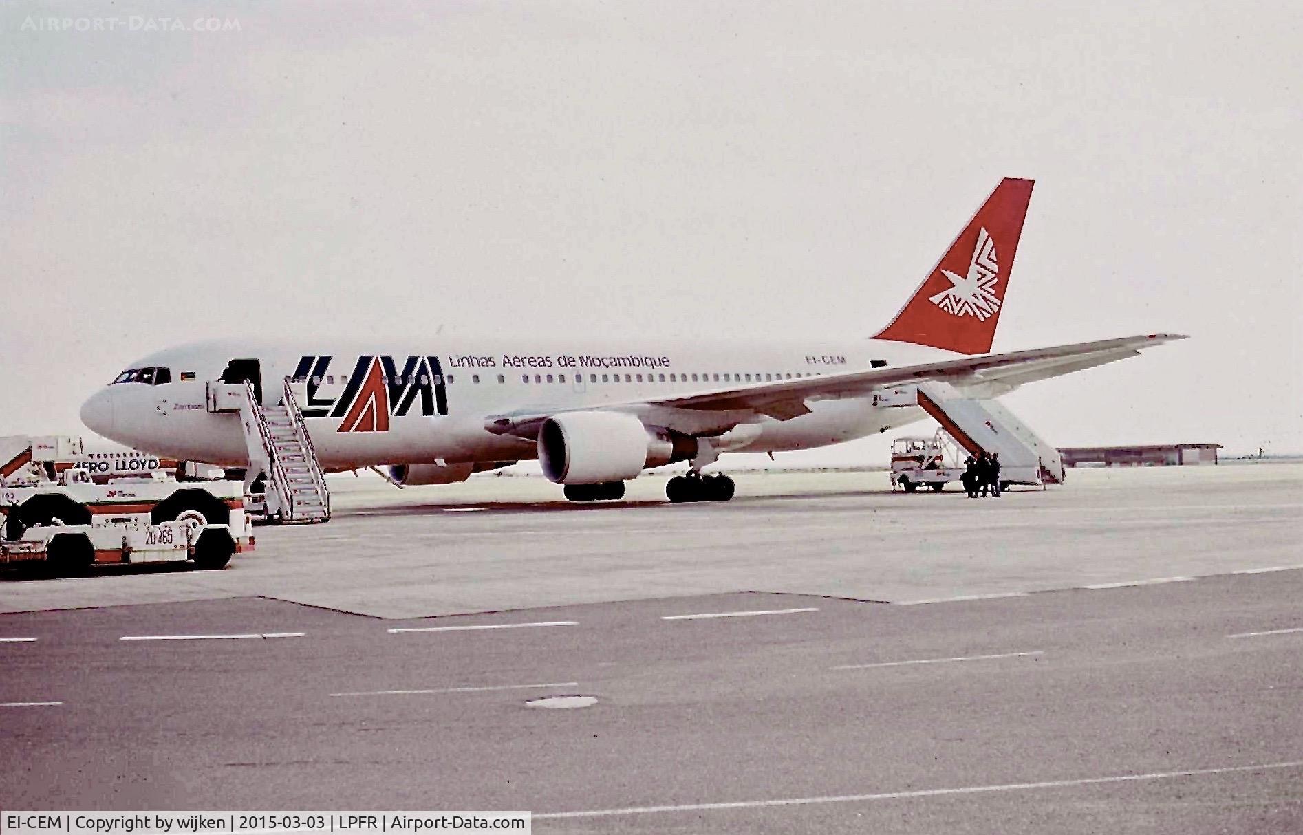 EI-CEM, 1999 Boeing 767-200/ER C/N 25421, Ramp shot 1982