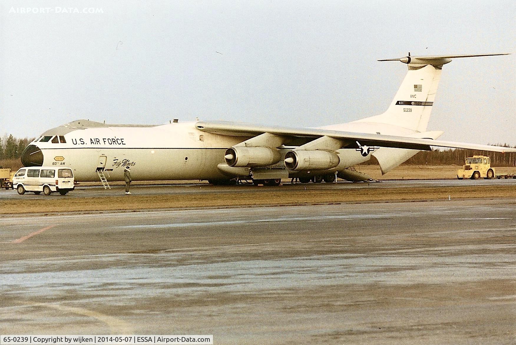 65-0239, 1965 Lockheed C-141B Starlifter C/N 300-6090, Taxiway X