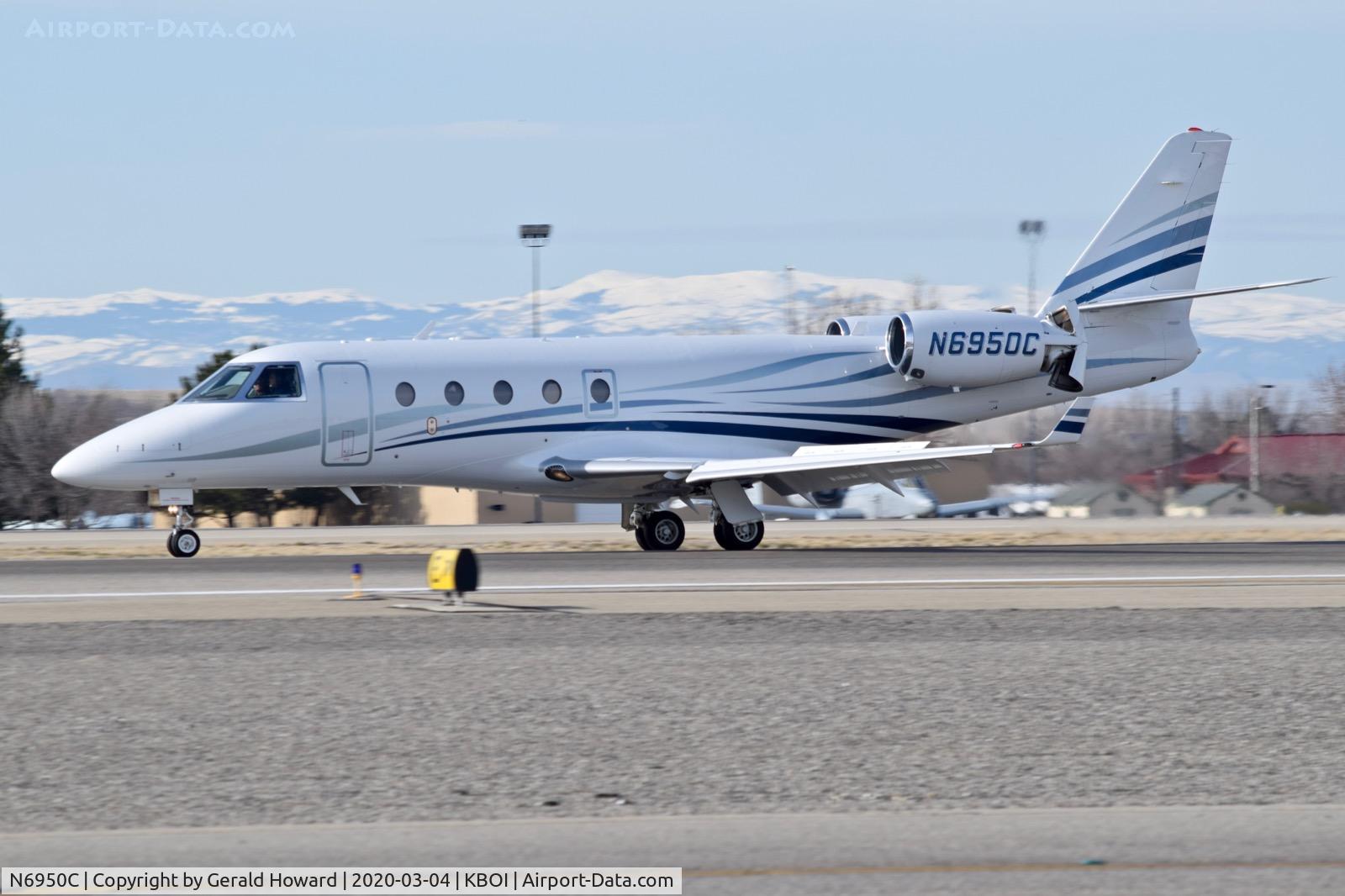 N6950C, 2016 Israel Aerospace Industries Gulfstream G150 C/N 322, Landing roll out on 10L.