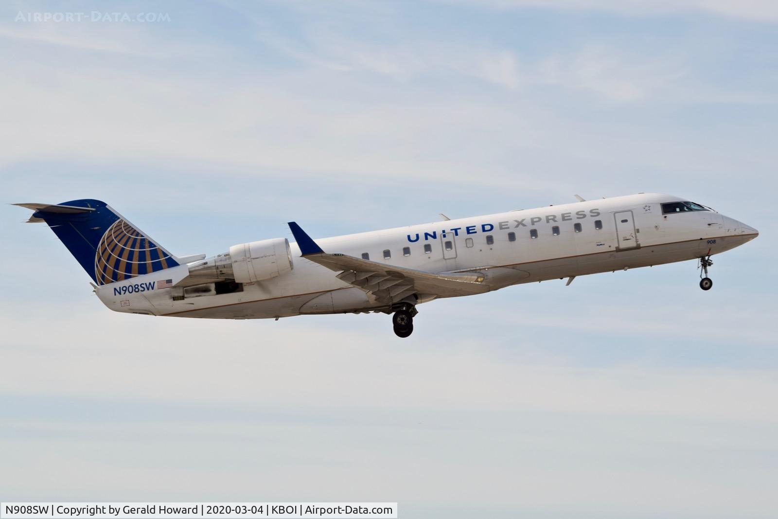 N908SW, 2001 Bombardier CRJ-200LR (CL-600-2B19) C/N 7540, Take off from 28R.