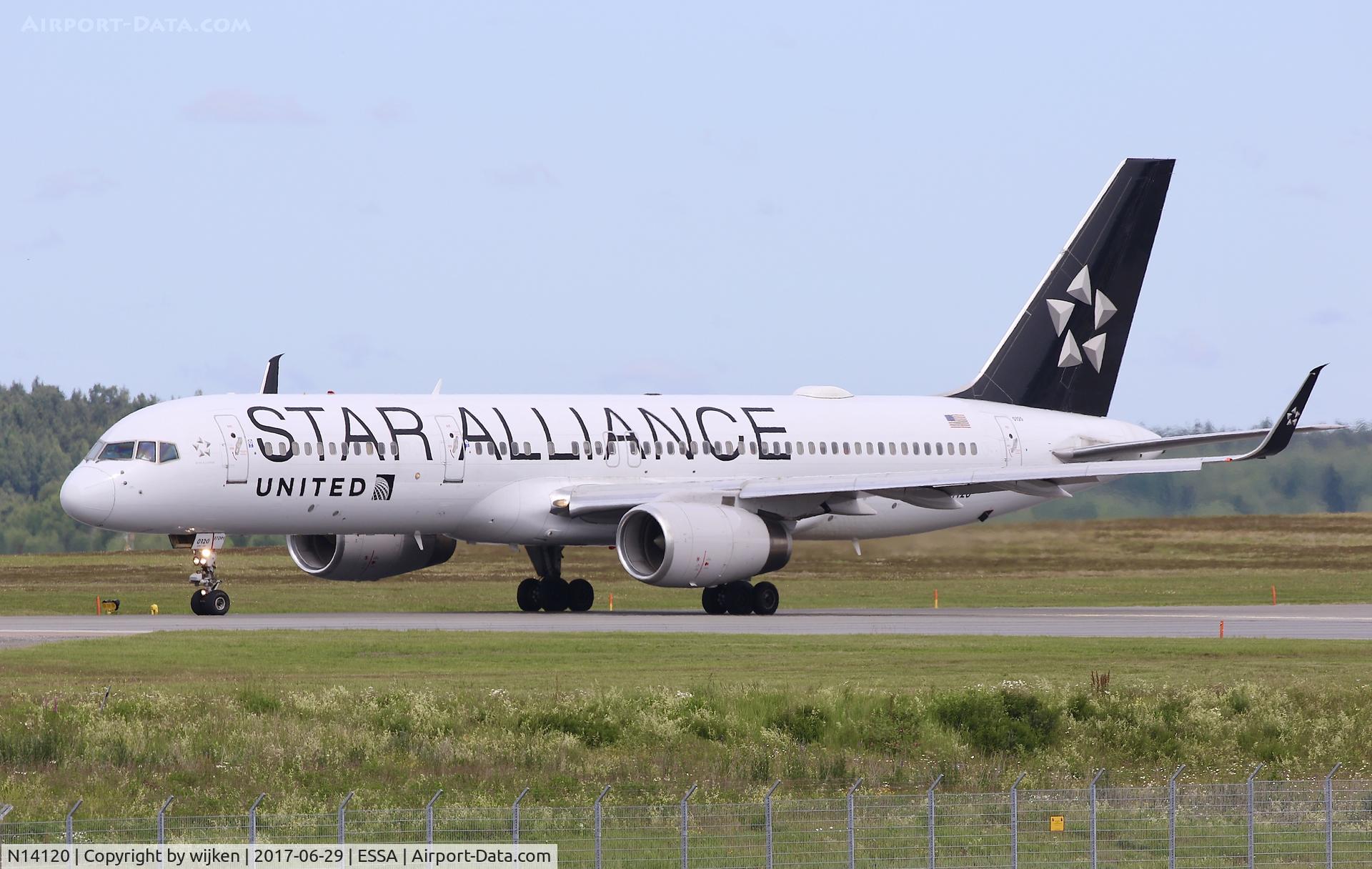 N14120, 1997 Boeing 757-224 C/N 27562, RWY 01L