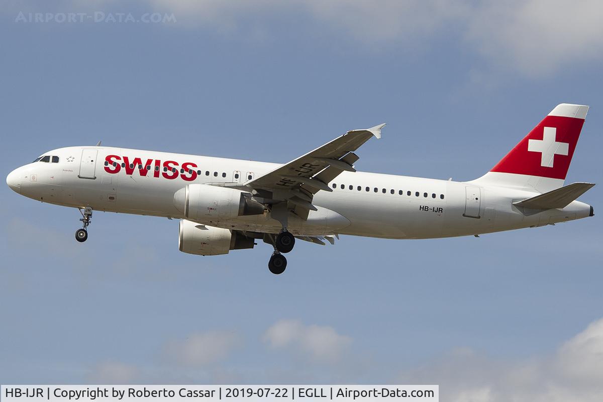 HB-IJR, 1997 Airbus A320-214 C/N 0703, Heathrow