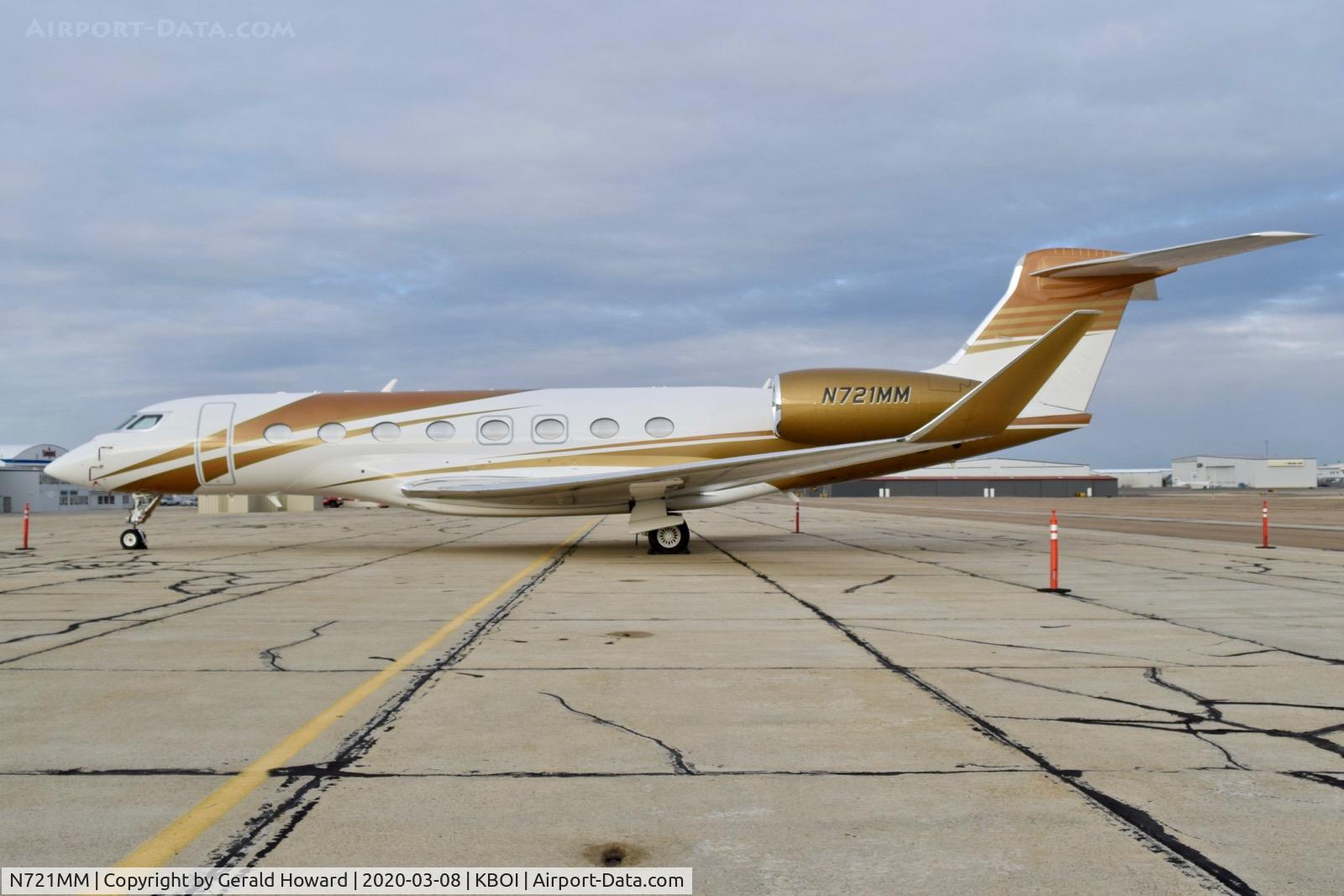 N721MM, 2000 Gulfstream Aerospace G-V C/N 613, Parked on the south GA ramp.