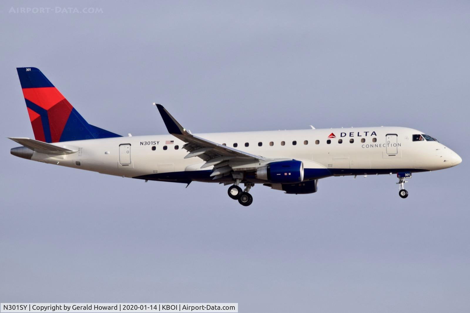 N301SY, 2019 Embraer 175LR (ERJ-170-200LR) C/N 17000838, Landing 10L.