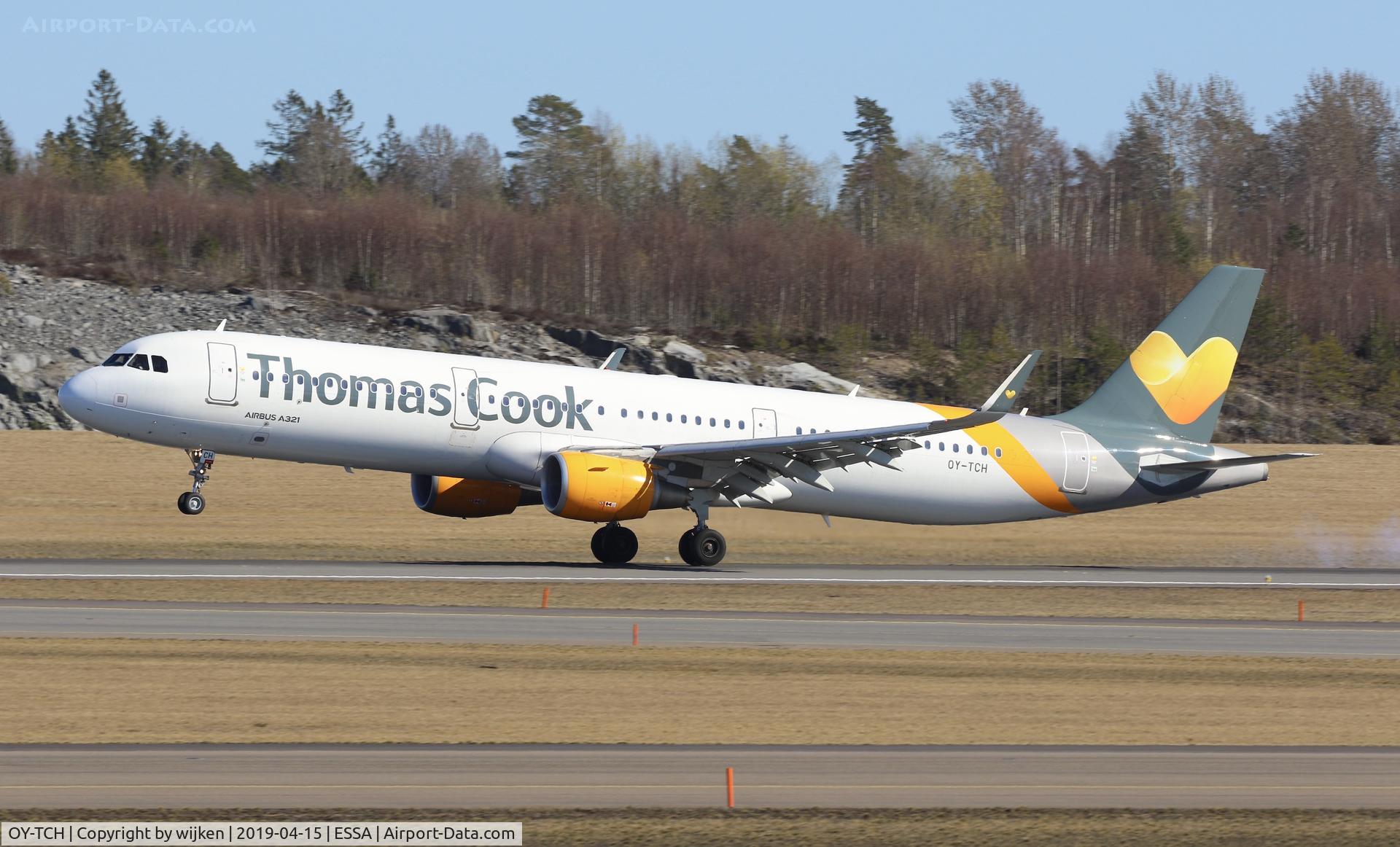 OY-TCH, 2015 Airbus A321-211 C/N 6438, RWY 01R