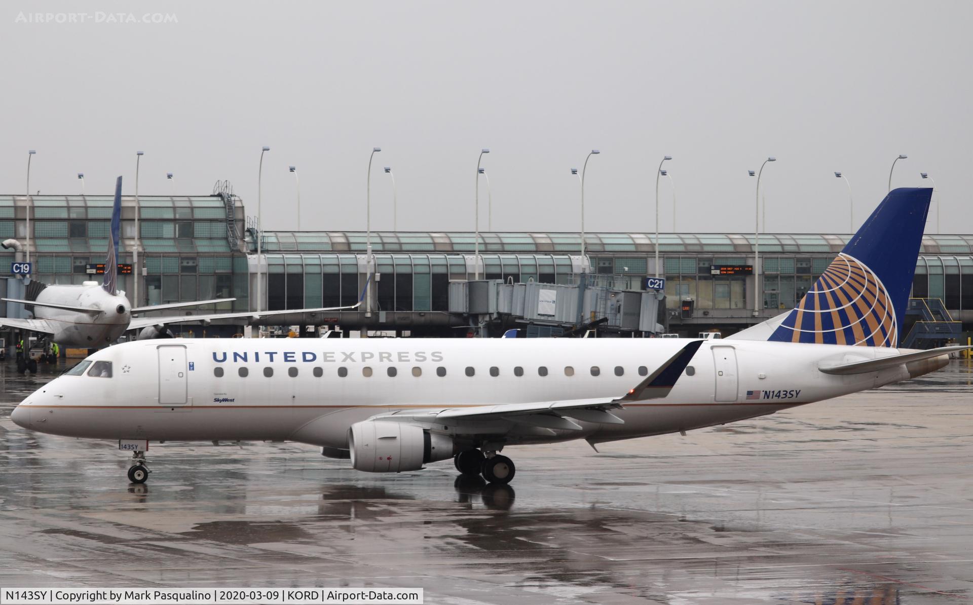 N143SY, 2015 Embraer 175LR (ERJ-170-200LR) C/N 17000476, ERJ-170-200LR