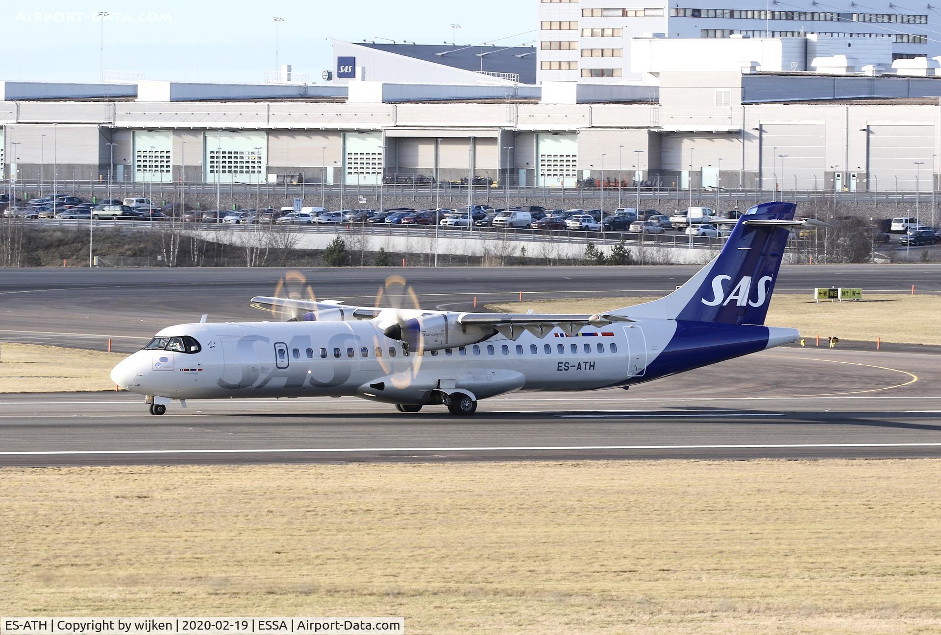 ES-ATH, 2012 ATR 72-600 (72-212A) C/N 1064, RWY 19L