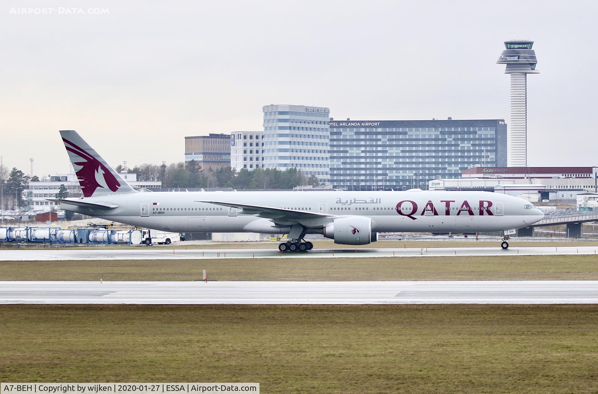 A7-BEH, 2015 Boeing 777-3DZ/ER C/N 60334, Taxiway W
