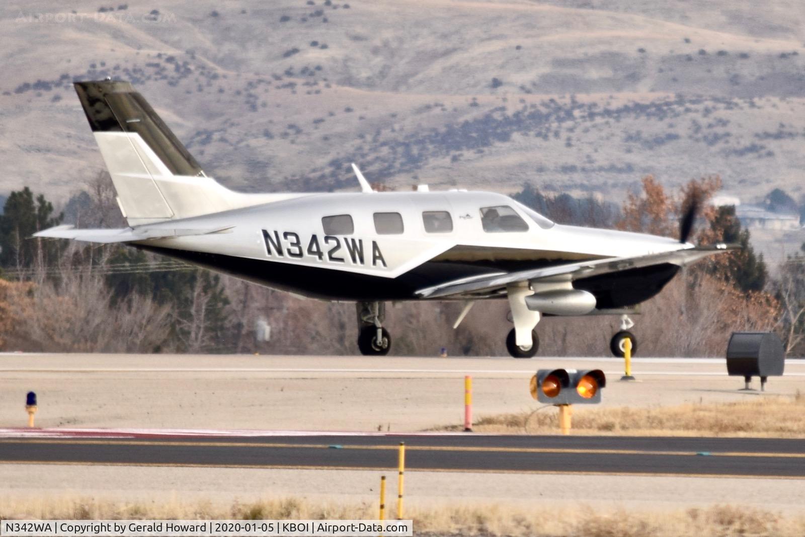 N342WA, 2017 Piper PA-46-350P  M350 Malibu Mirage C/N 4636742, On 10R.