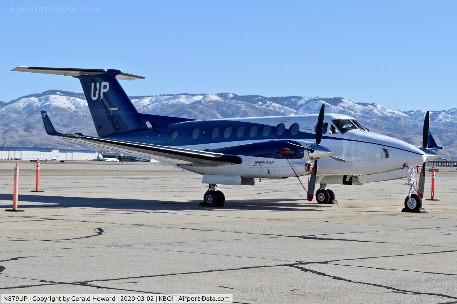 N879UP, 2016 Beechcraft B300 Super King Air 350i C/N FL-1079, Parked on south GA ramp.