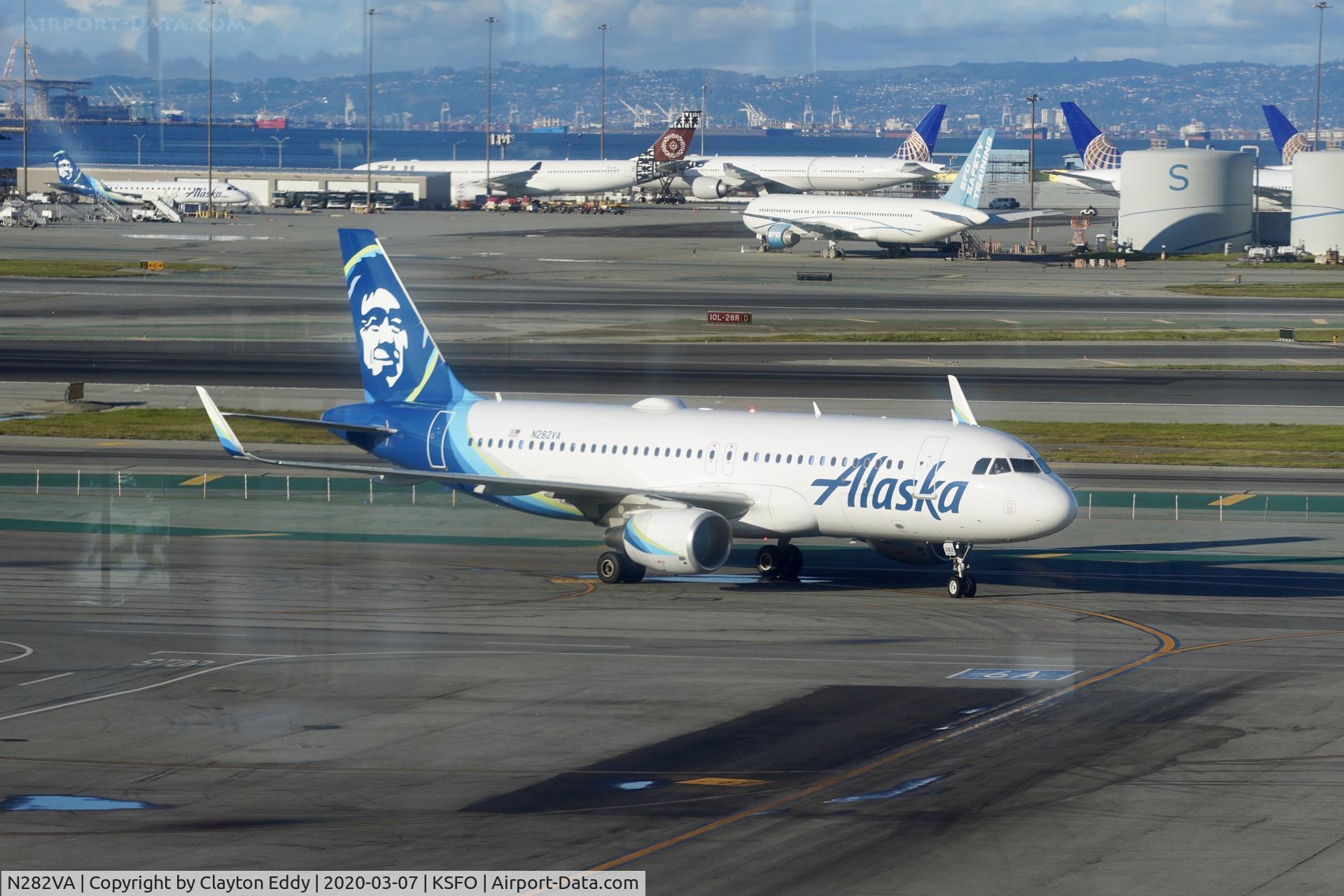 N282VA, 2015 Airbus A320-214 C/N 6704, Sky Terrace SFO 2020.