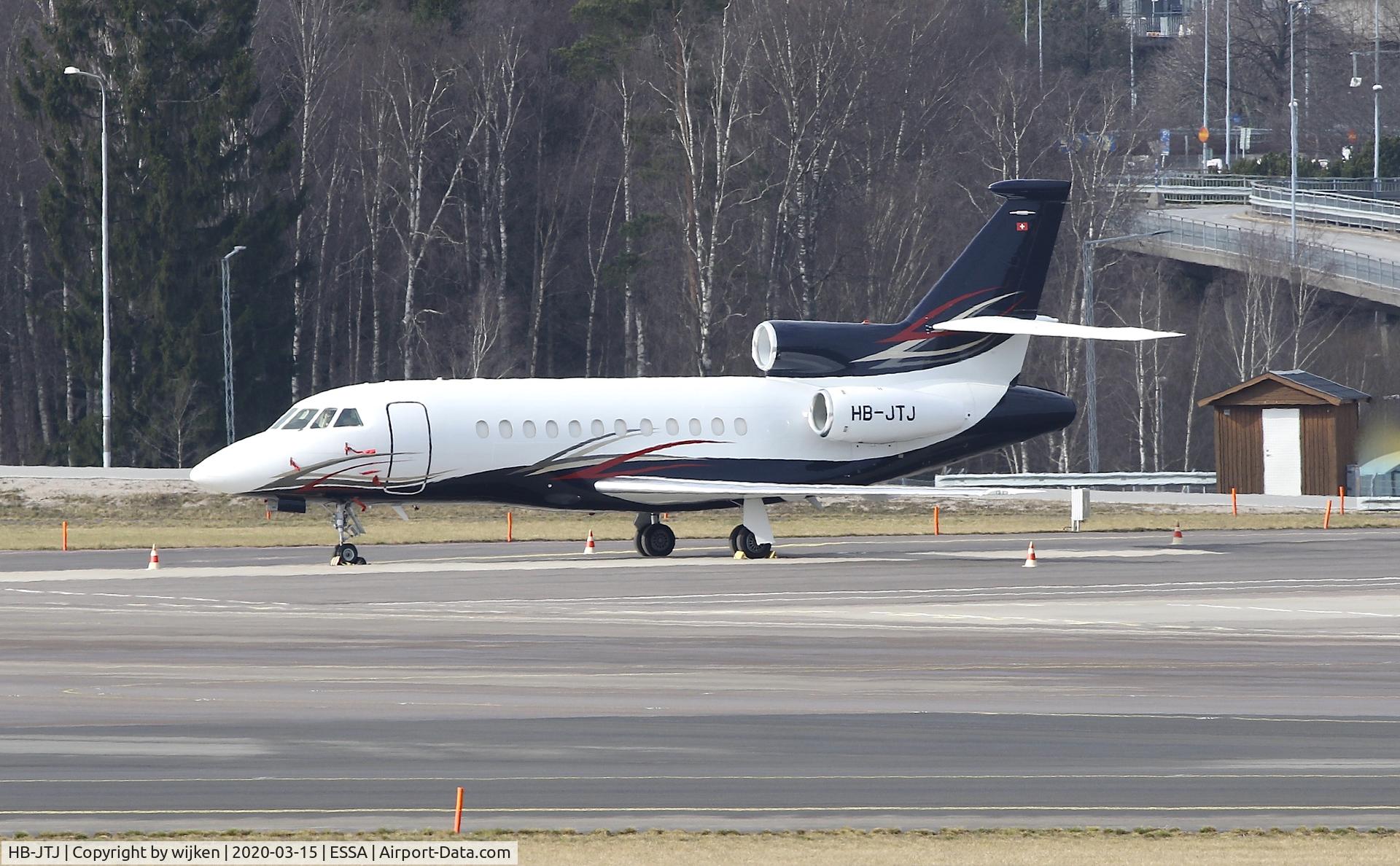 HB-JTJ, 2004 Dassault Falcon 900EX C/N 130, Ramp M