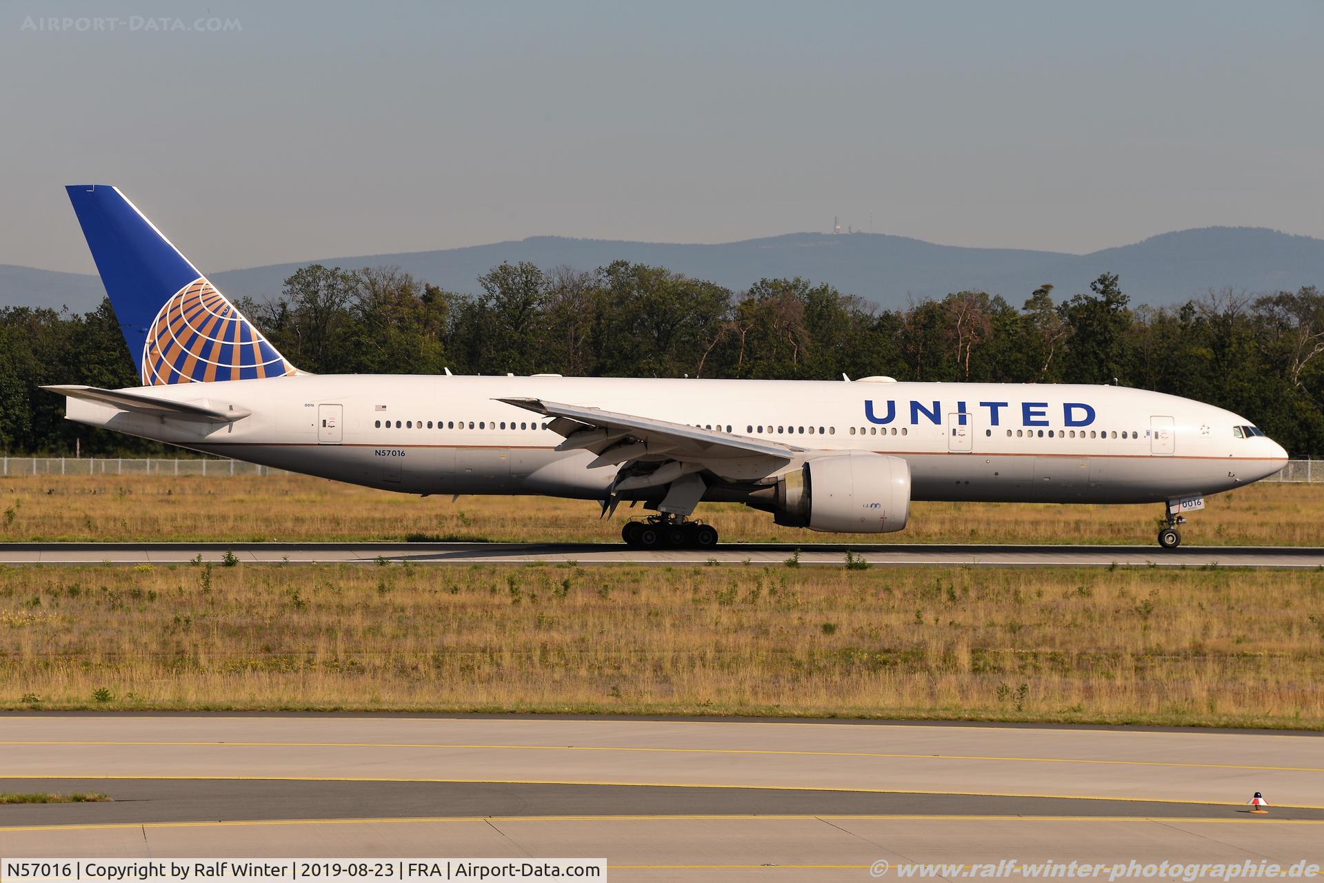 N57016, 2000 Boeing 777-224 C/N 28679, Boeing 777-224ER - UA UAL United Airlines - 28679 - N57016 - 23.08.2019 - FRA