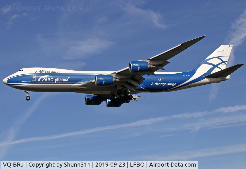 VQ-BRJ, 2013 Boeing 747-8HVF C/N 37670, Landing rwy 32L