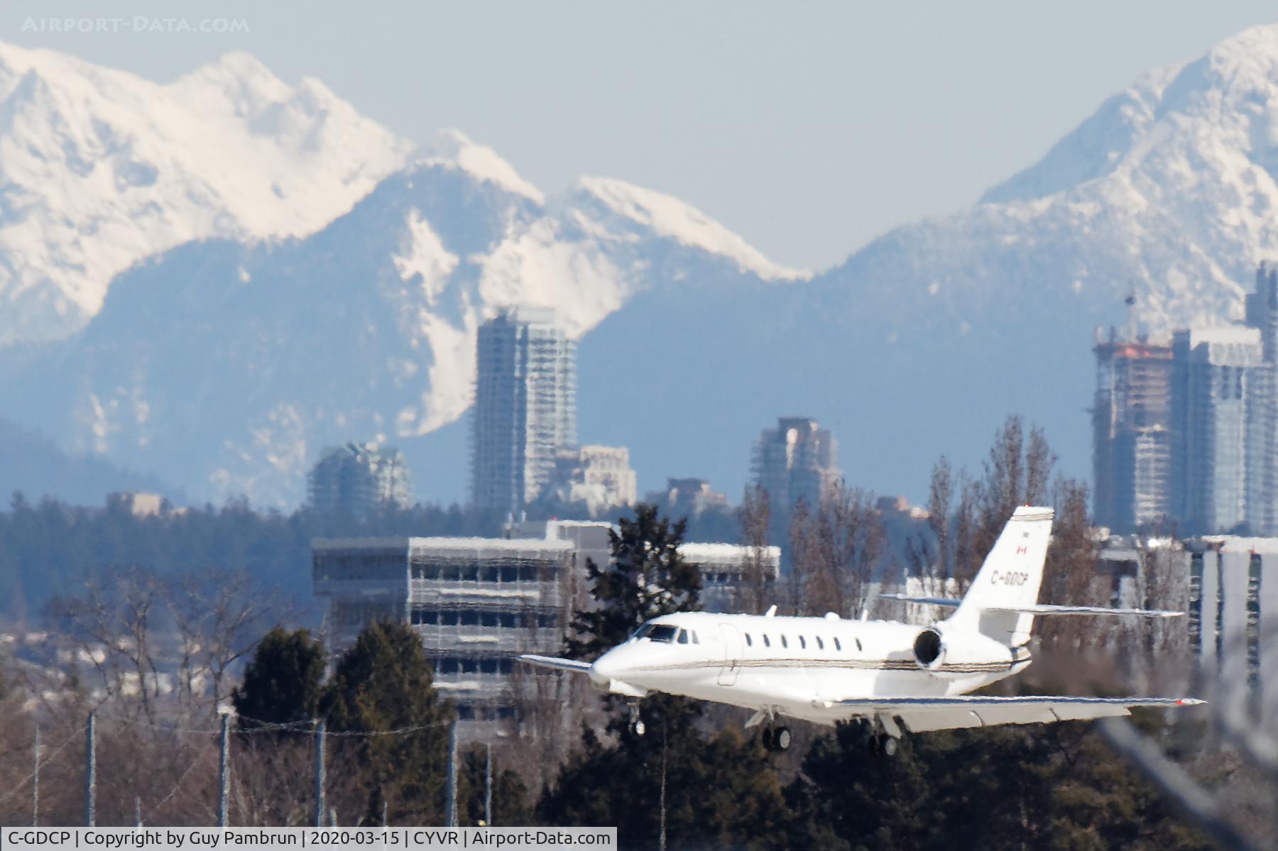 C-GDCP, 2008 Cessna 680 Citation Sovereign C/N 680-0251, Landing