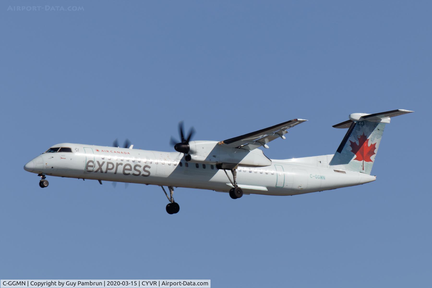 C-GGMN, 2012 De Havilland Canada DHC-8-402Q Dash 8 C/N Not found C-GGMN, Landing