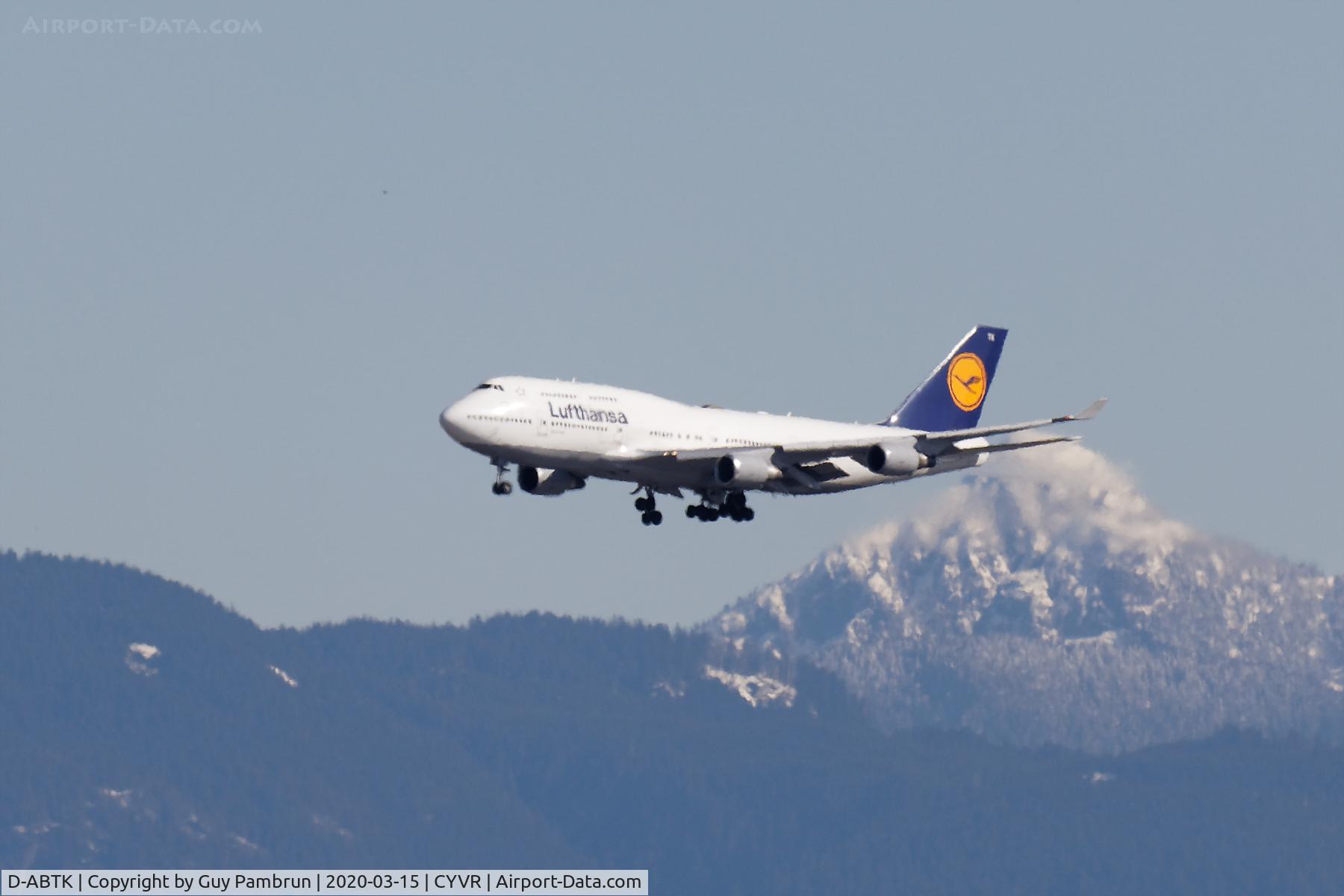 D-ABTK, 2001 Boeing 747-430 C/N 29871, Landing