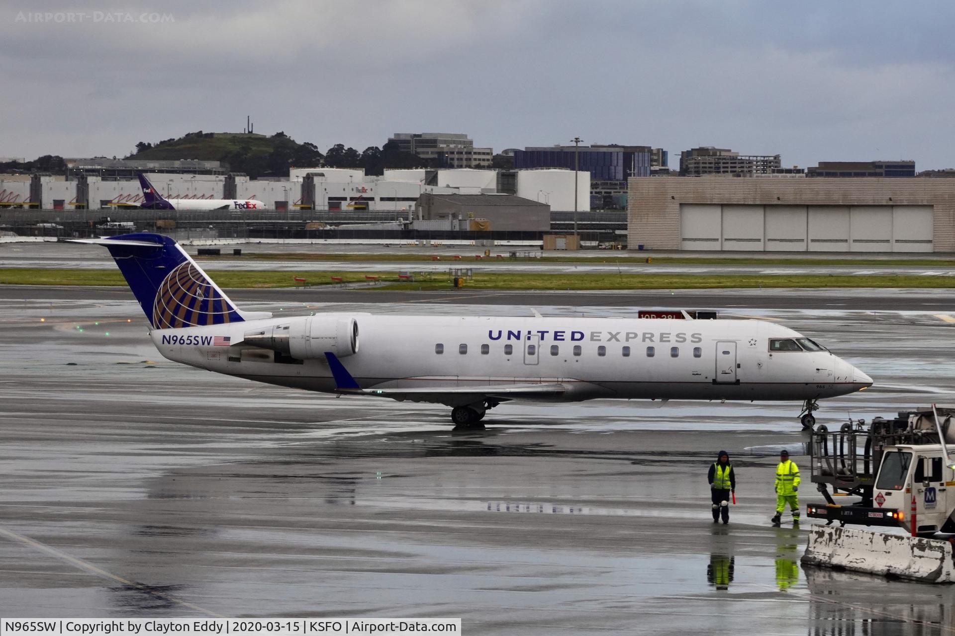 N965SW, 2003 Bombardier CRJ-200ER (CL-600-2B19) C/N 7871, SFO 2020.