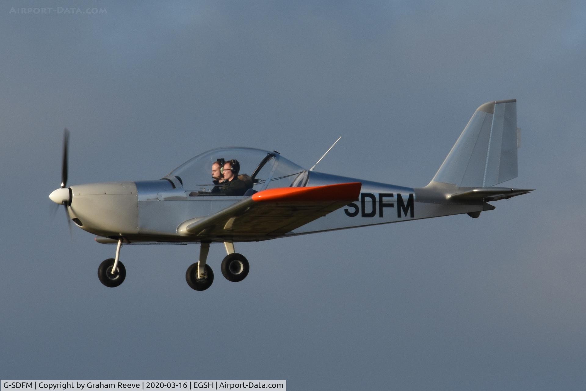 G-SDFM, 2002 Aerotechnik EV-97 Eurostar C/N PFA 315-13884, Landing at Norwich.
