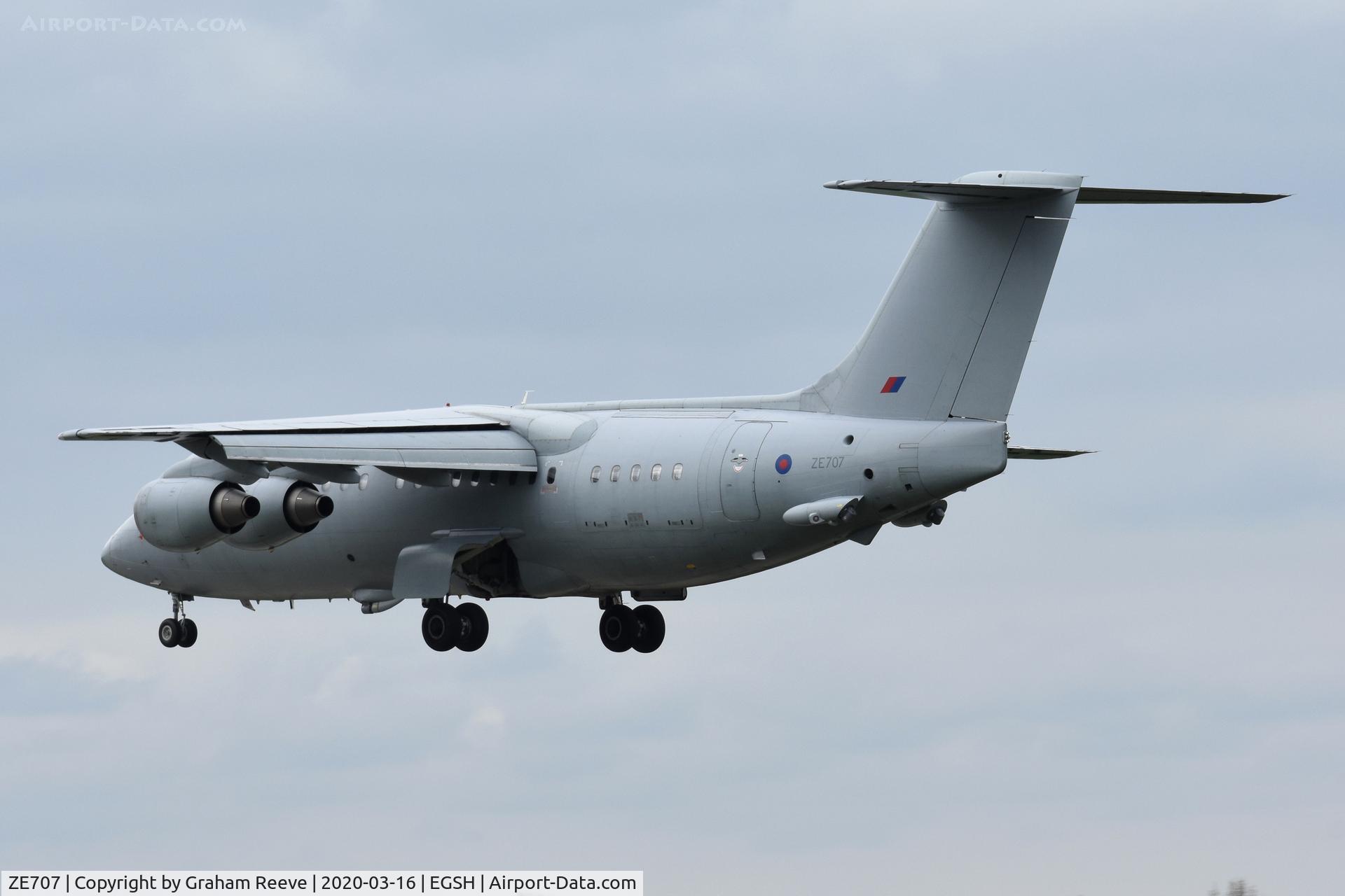 ZE707, 1991 British Aerospace BAe.146-200QC Quick Change C/N E2188, Landing at Norwich.