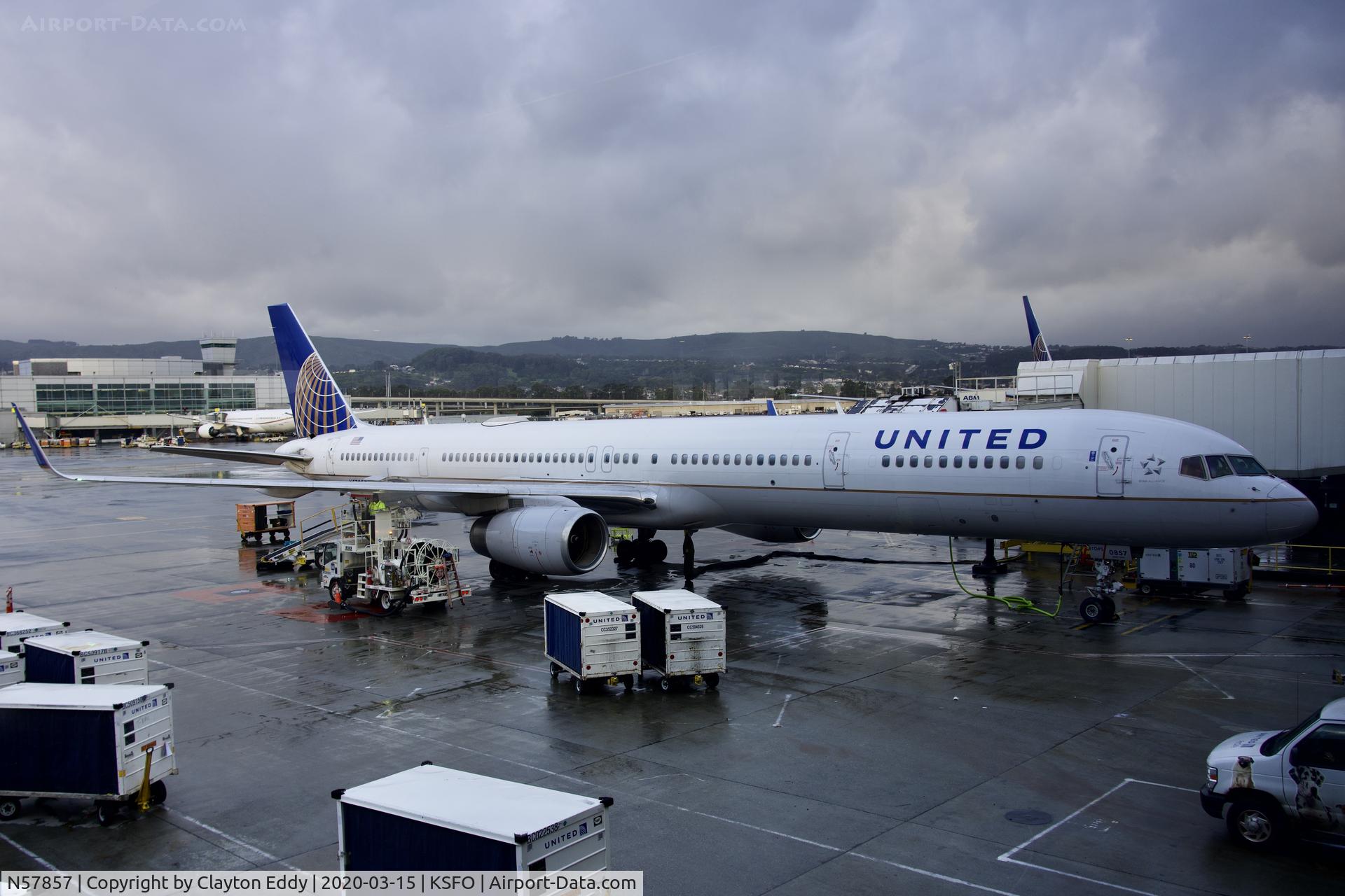 N57857, 2004 Boeing 757-324 C/N 32816, SFO 2020.