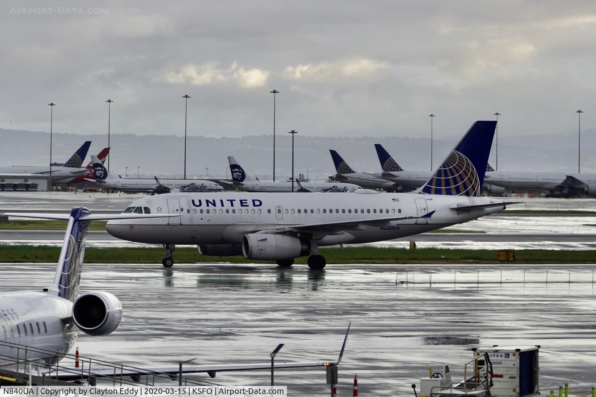 N840UA, 2001 Airbus A319-131 C/N 1522, SFO 2020.
