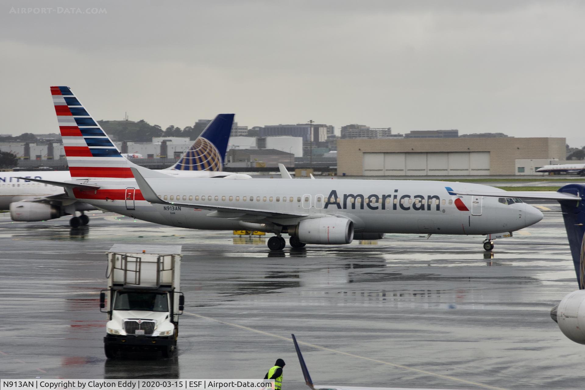 N913AN, 1999 Boeing 737-823 C/N 29514, SFO 2020.
