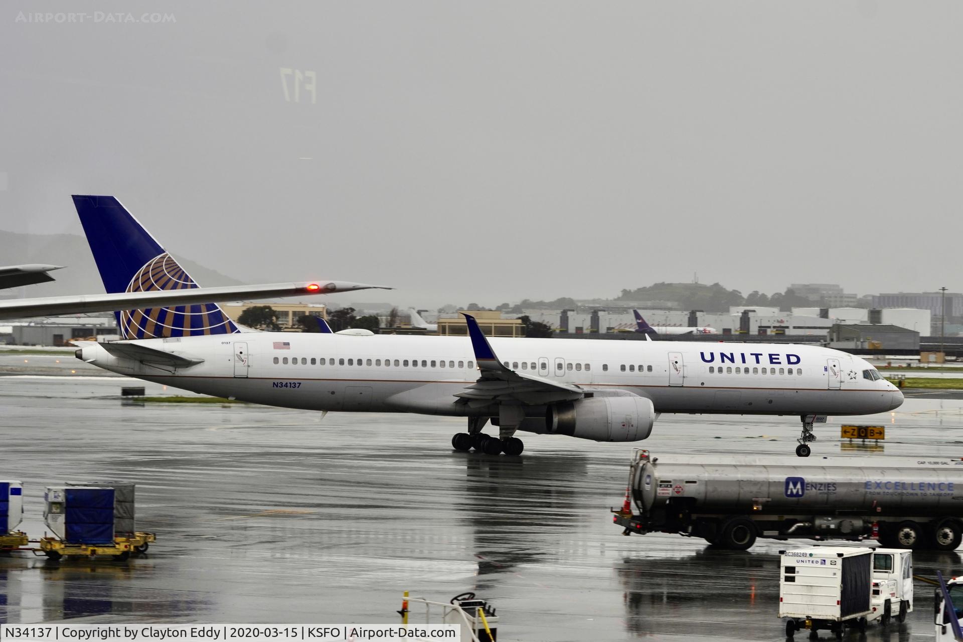 N34137, 1999 Boeing 757-224 C/N 30229, SFO 2020.