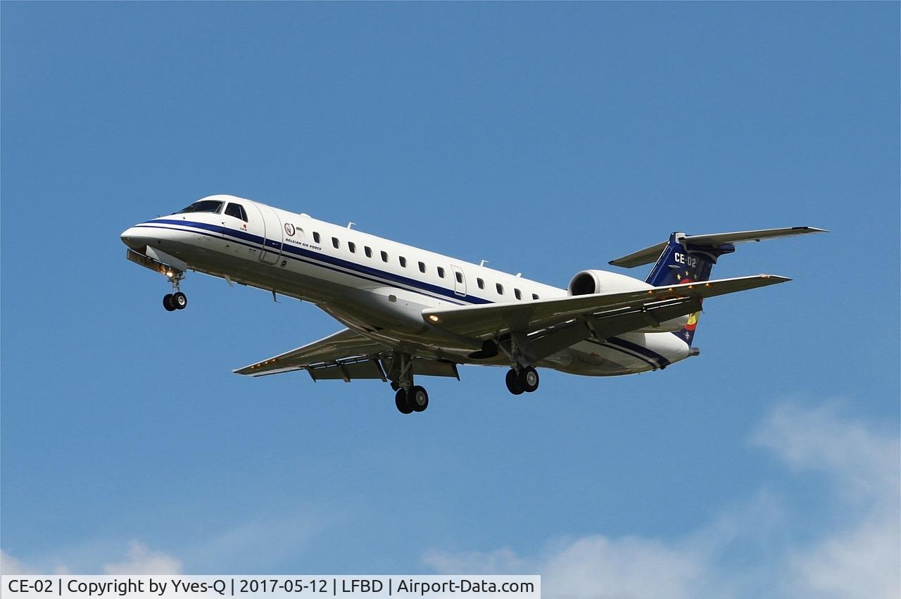 CE-02, 2001 Embraer ERJ-135LR (EMB-135LR) C/N 145480, Embraer ERJ-135LR, Short approach rwy 23, Bordeaux-Mérignac airport (LFBD-BOD)