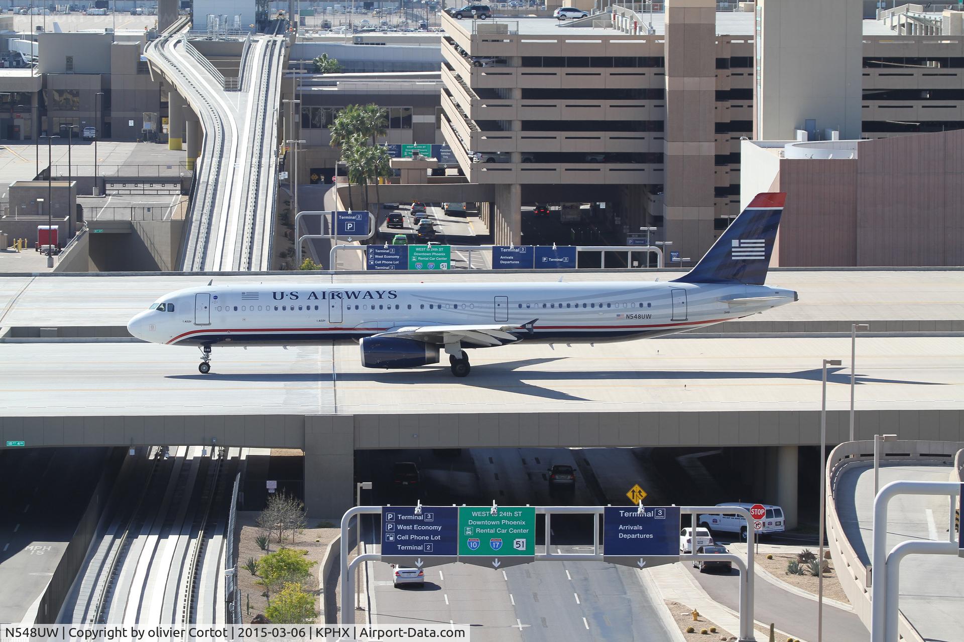 N548UW, 2011 Airbus A321-231 C/N 4898, Phoenix airport