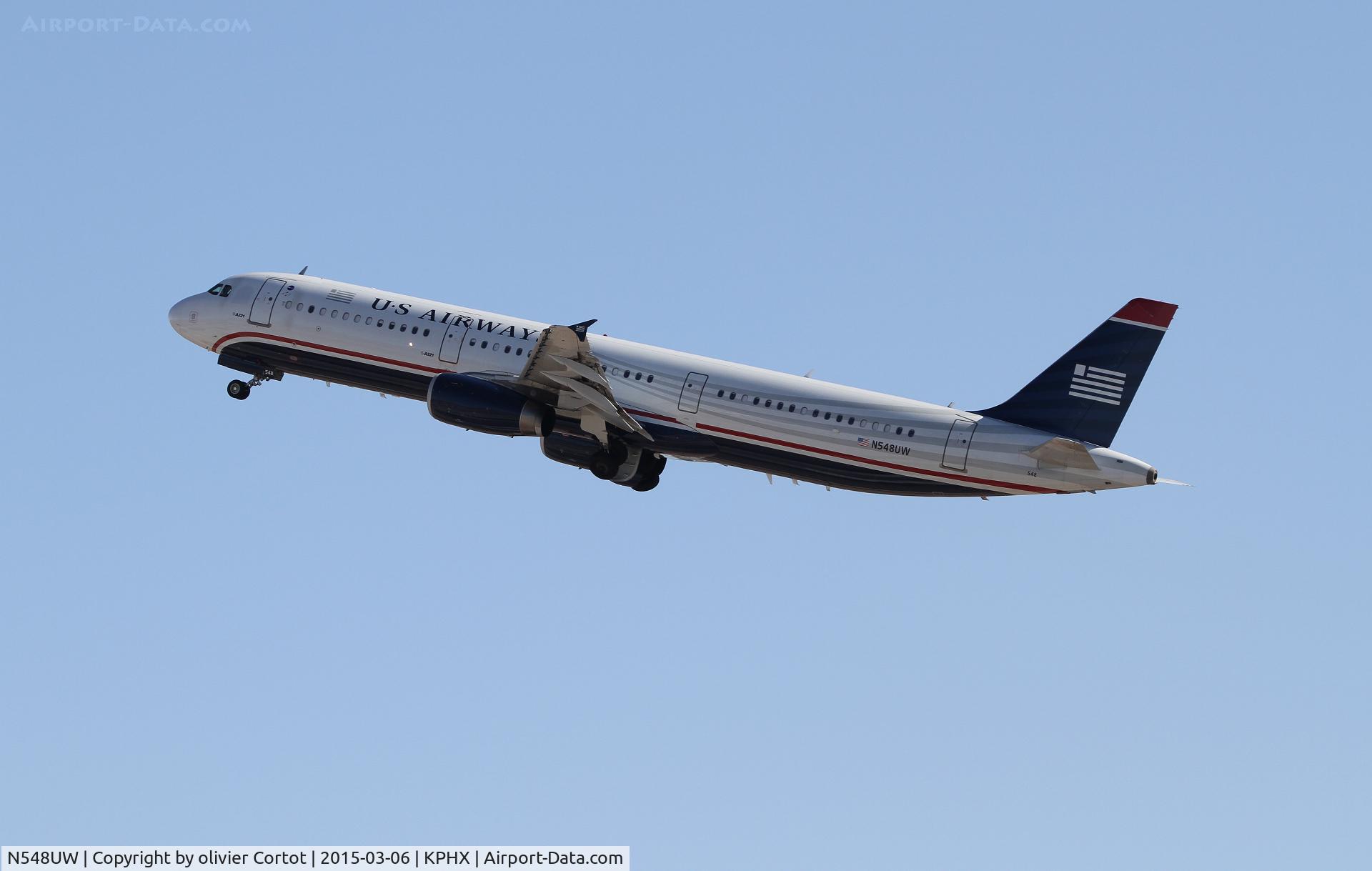 N548UW, 2011 Airbus A321-231 C/N 4898, leaving Phoenix