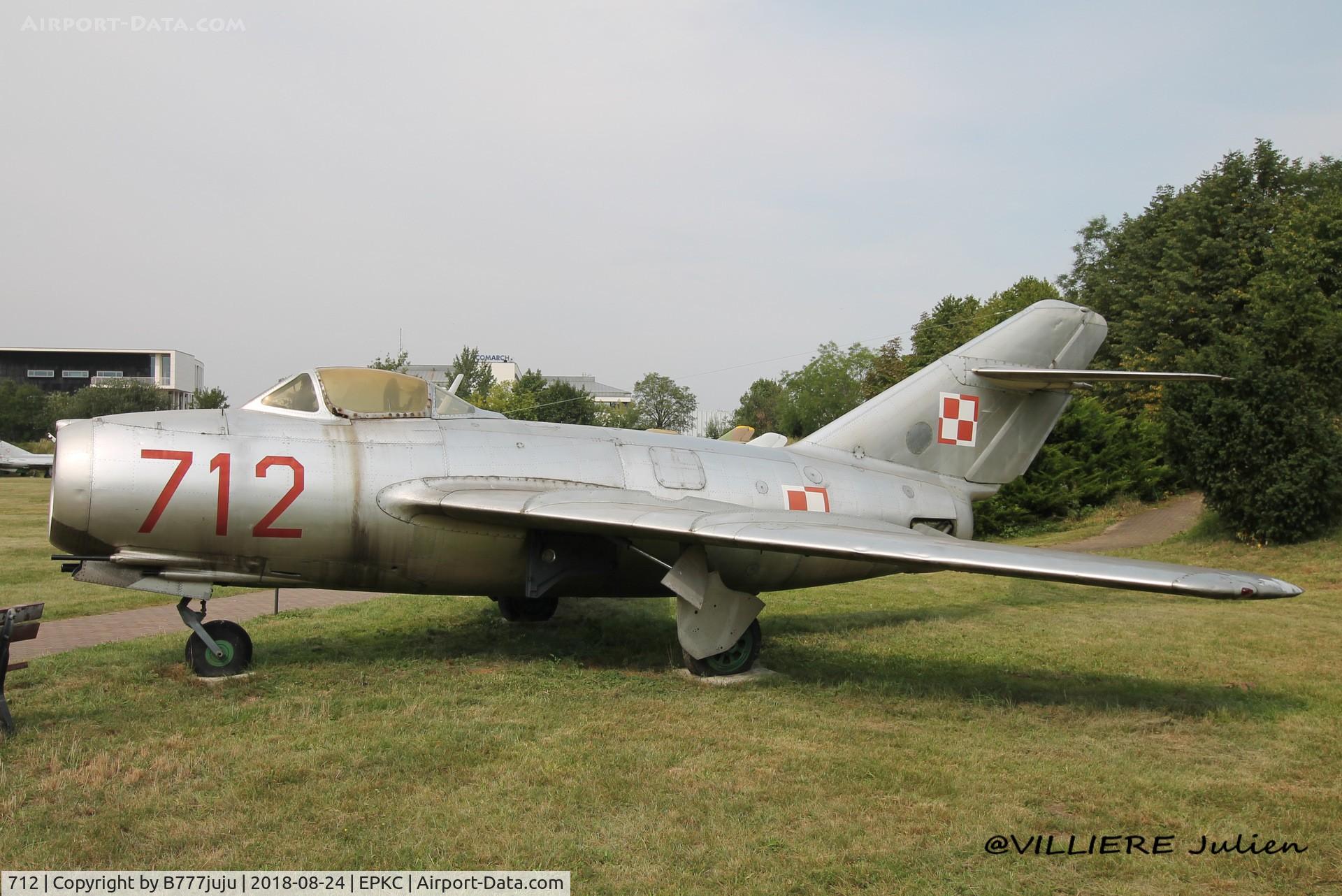 712, 1955 WSK Mielec Lim-1 C/N 1A7012, at Cracovie