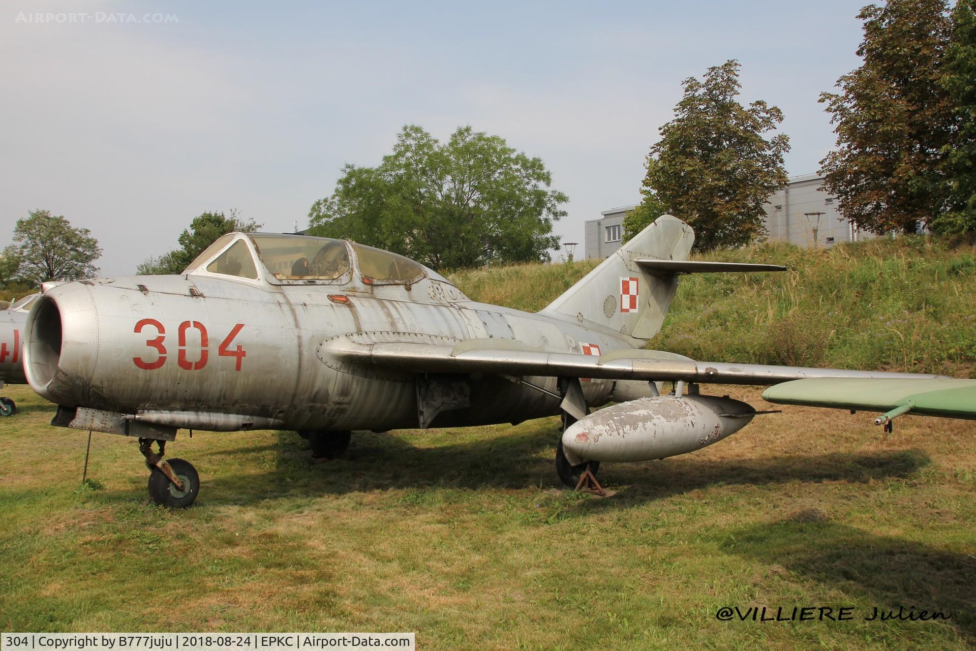 304, WSK-PZL-Mielec MIG-15UTI(SBLim-2) C/N 3404, at Cracovie