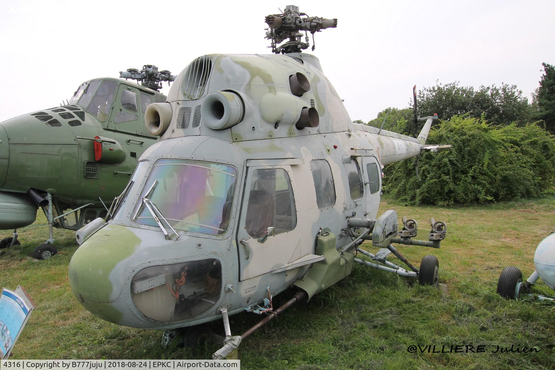 4316, Mil Mi-2URP Hoplite C/N 564316105, at Cracovie