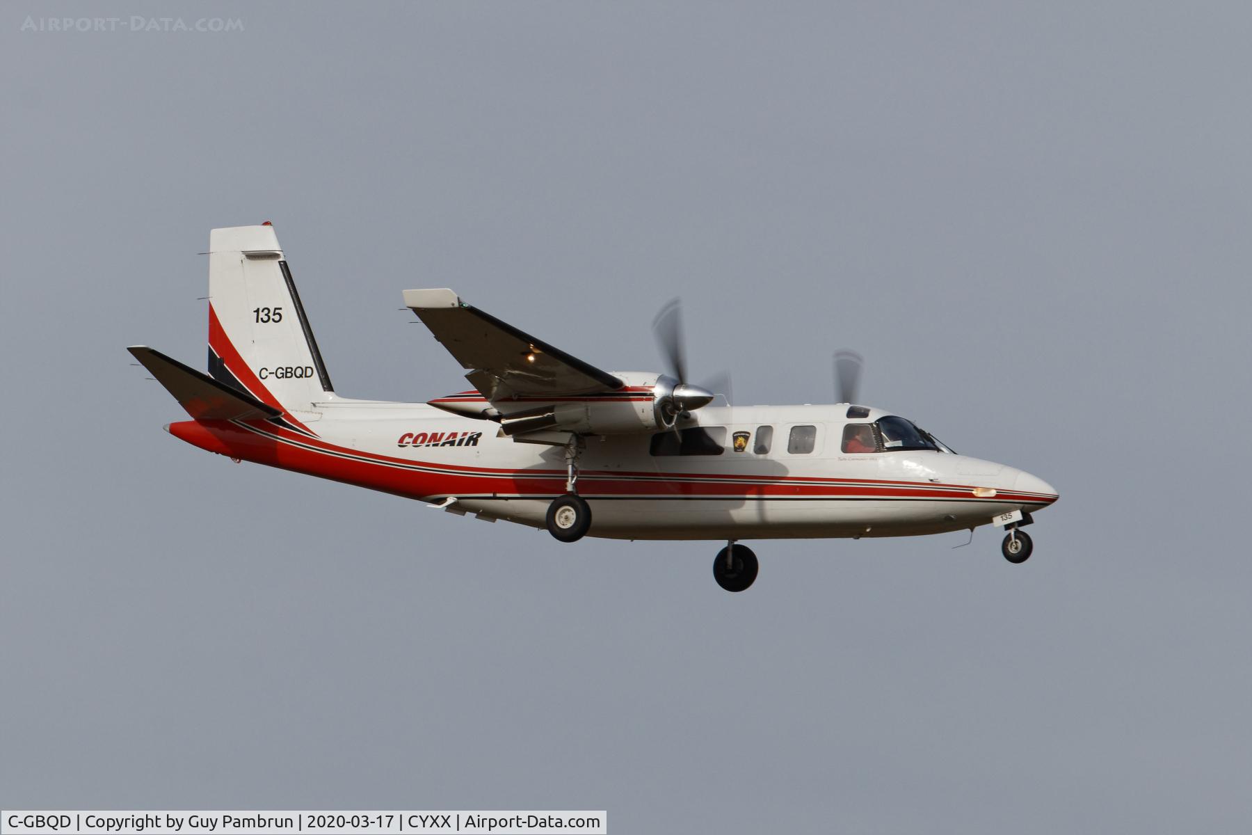 C-GBQD, 1975 Rockwell 690A Turbo Commander Turbo Commander C/N 11237, Landing