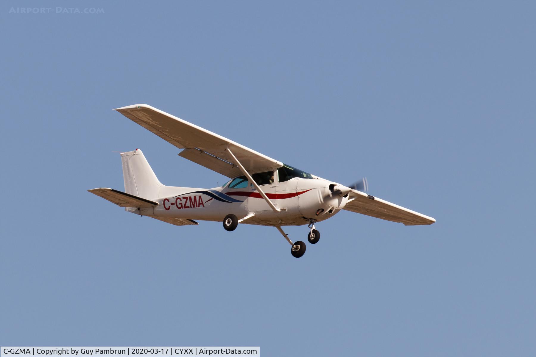 C-GZMA, 1982 Cessna 172P C/N 17275053, Landing