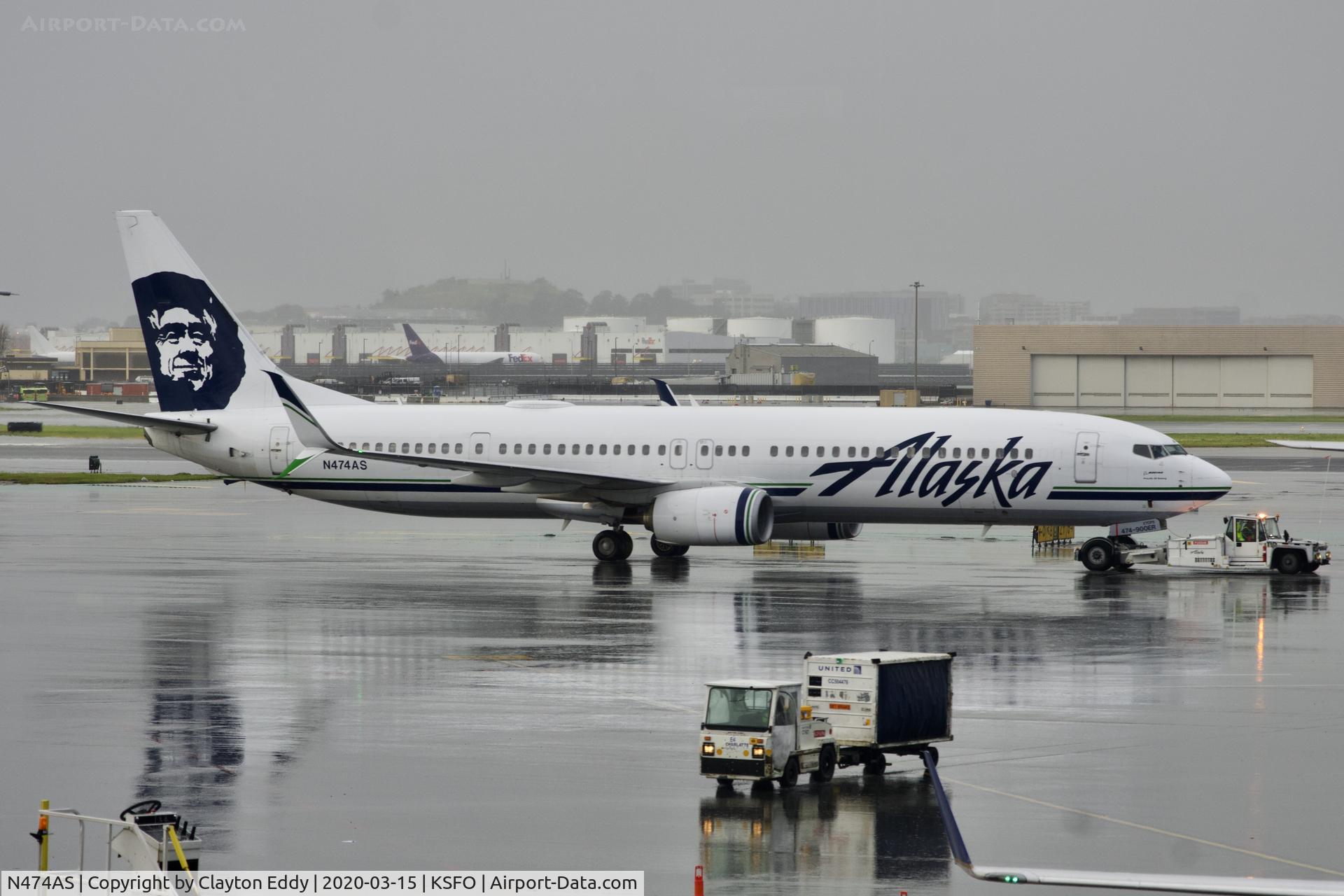 N474AS, 2015 Boeing 737-990/ER C/N 40715, Rainy morning SFO 2020.
