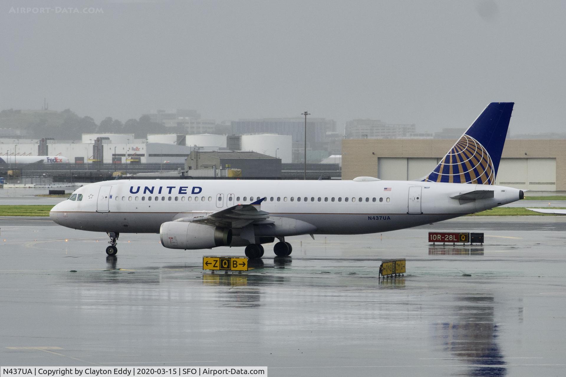 N437UA, 1997 Airbus A320-232 C/N 655, Rainy morning SFO 2020.