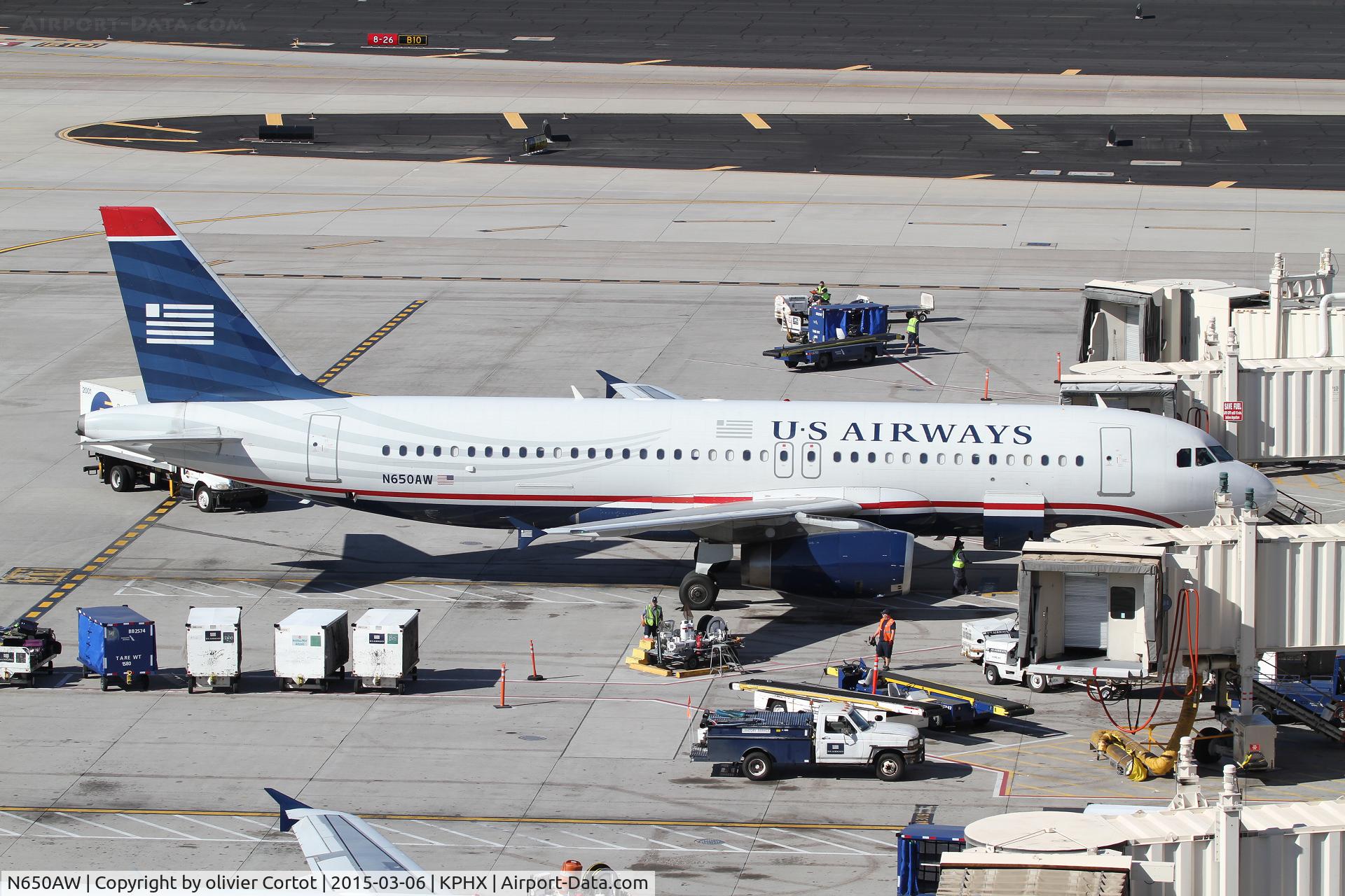 N650AW, 1998 Airbus A320-232 C/N 856, phoenix airport